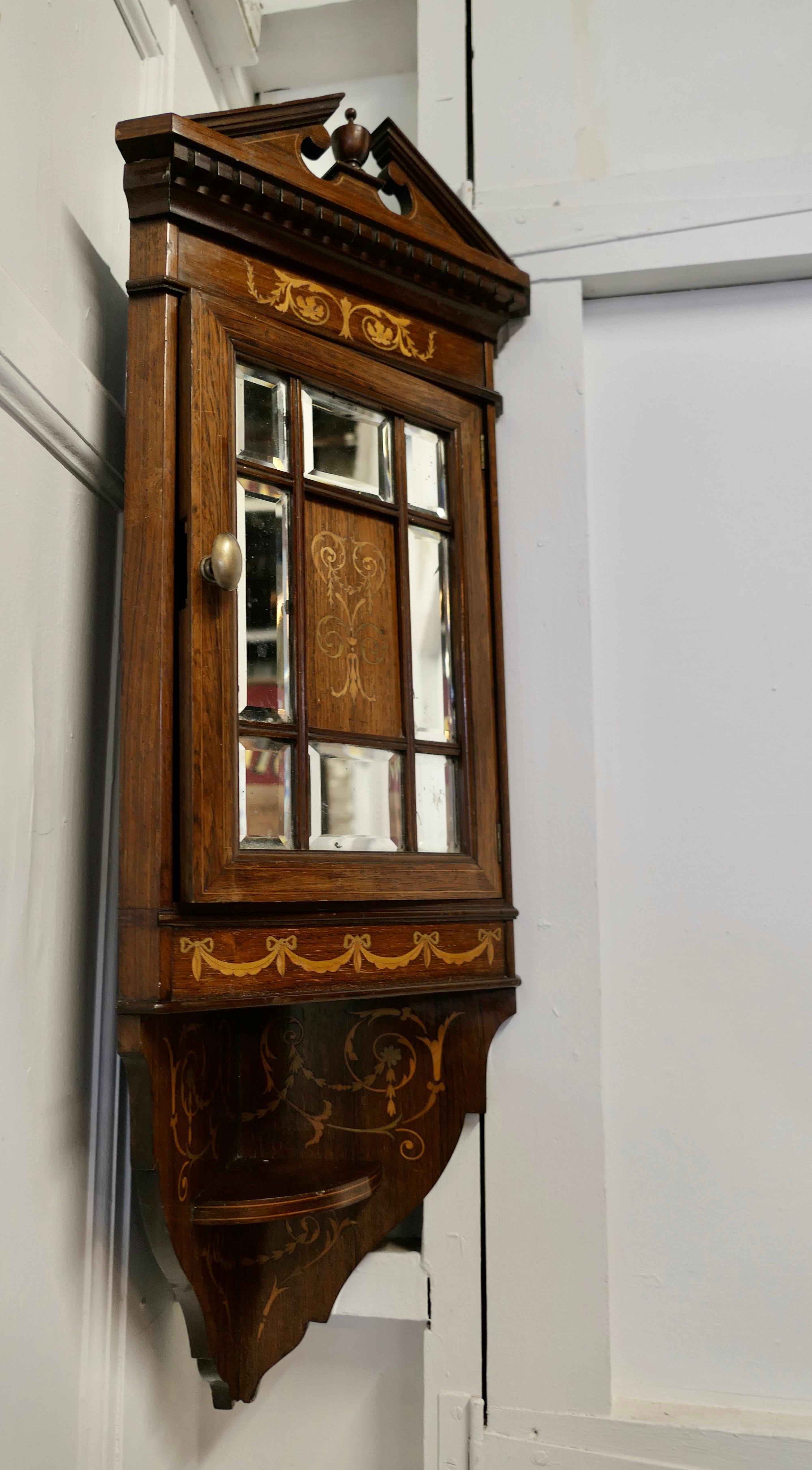 Edwardian Inlaid Corner Cupboard a Very Attractive Corner Cupboard In Good Condition For Sale In Chillerton, Isle of Wight