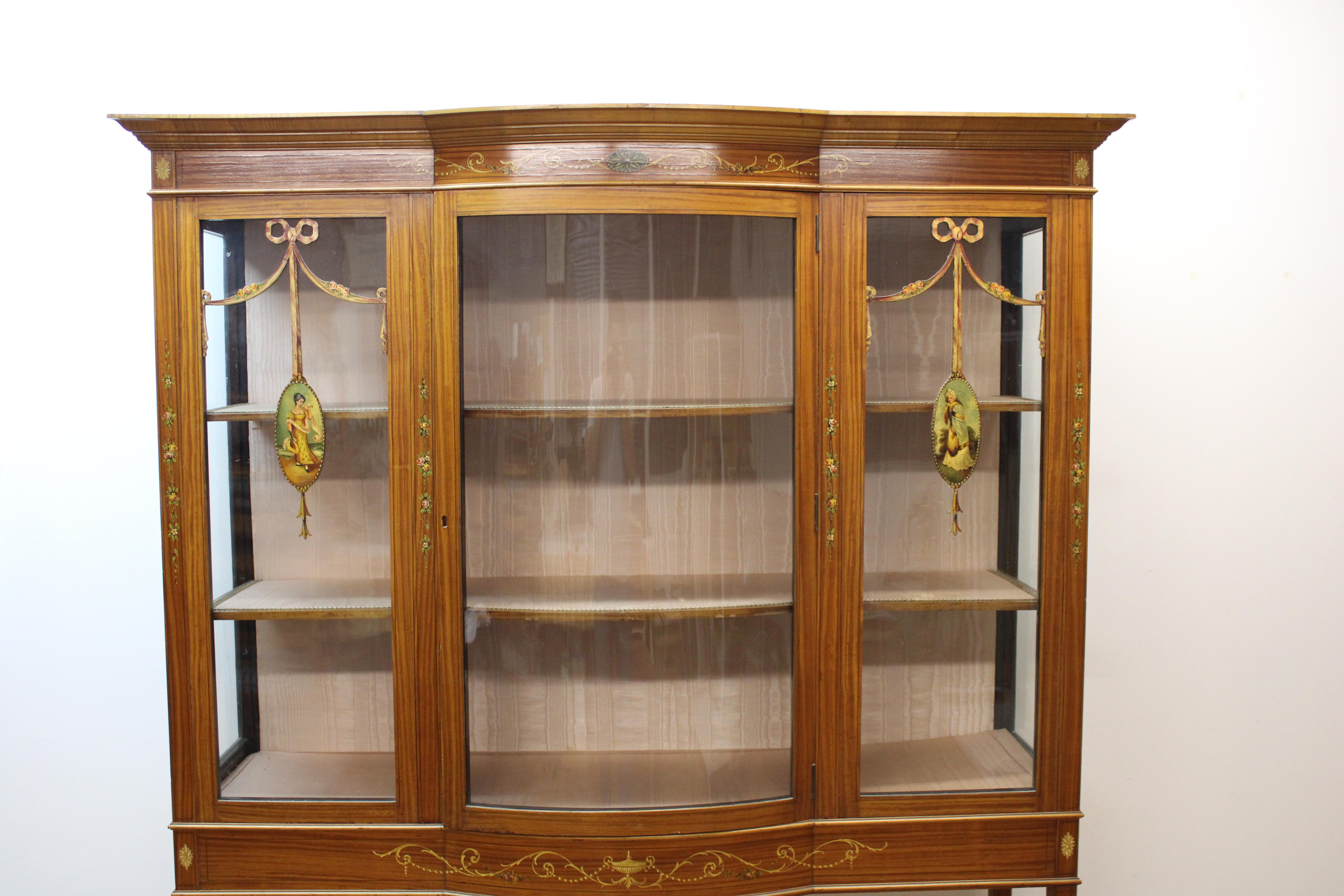 Edwardian Hand Painted Display Cabinet In Good Condition For Sale In San Francisco, CA
