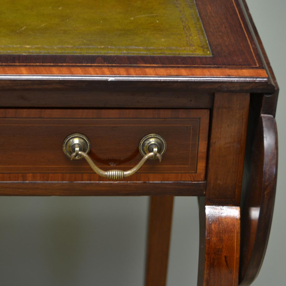 Edwardian Inlaid Mahogany Antique Writing Table In Good Condition In Link 59 Business Park, Clitheroe