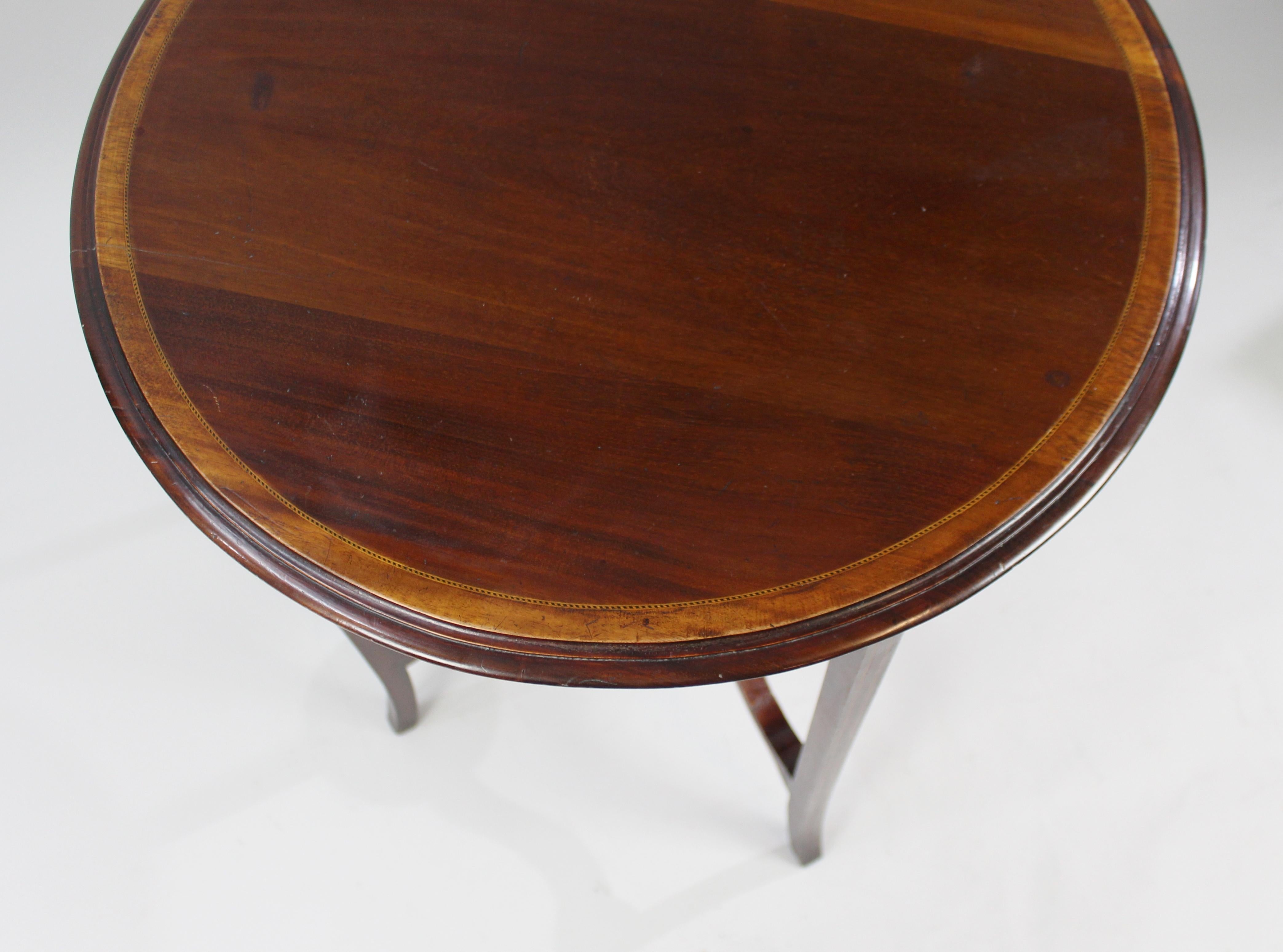 20th Century Edwardian Inlaid Mahogany Circular Lamp Table For Sale