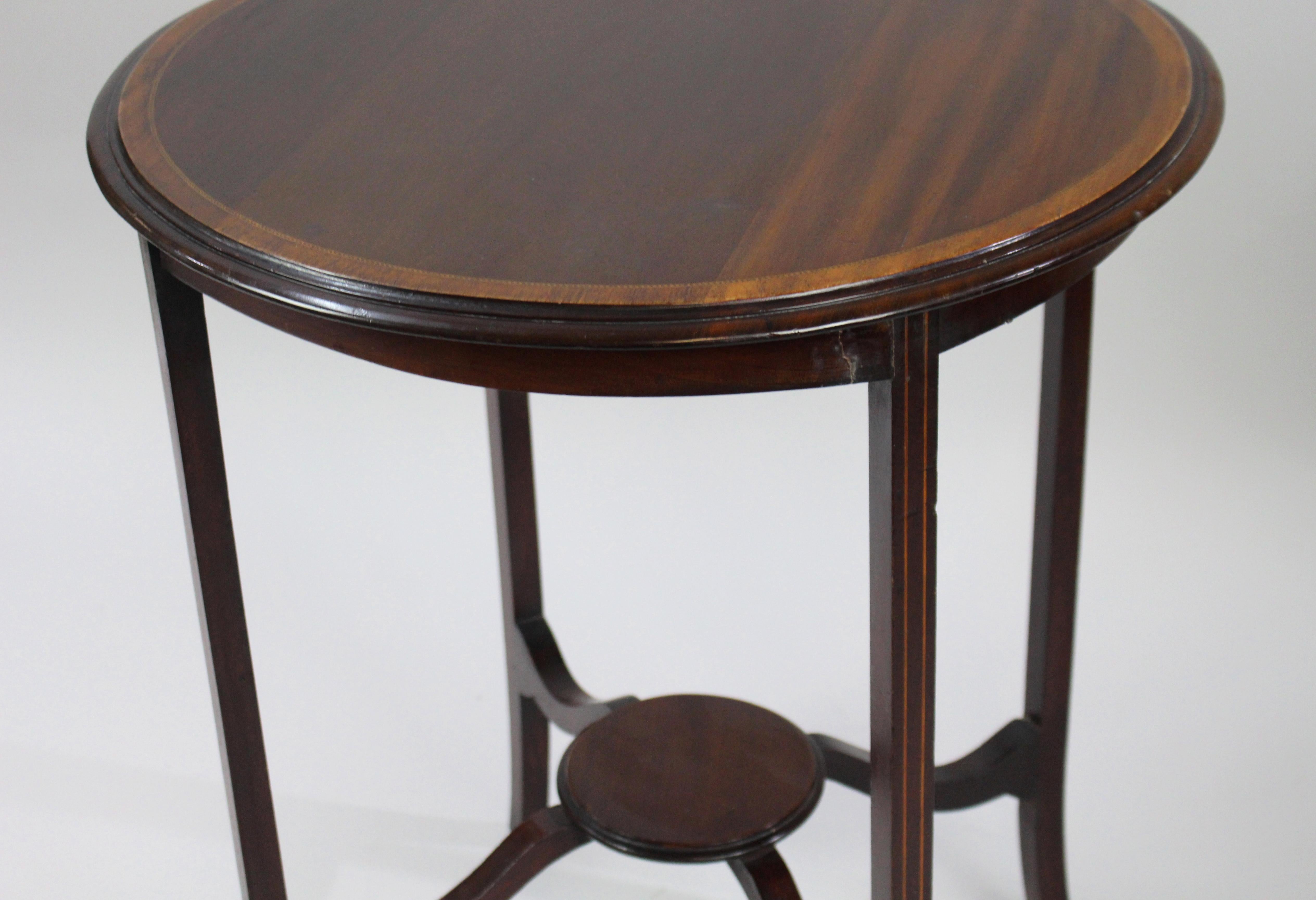 Edwardian Inlaid Mahogany Circular Lamp Table For Sale 2