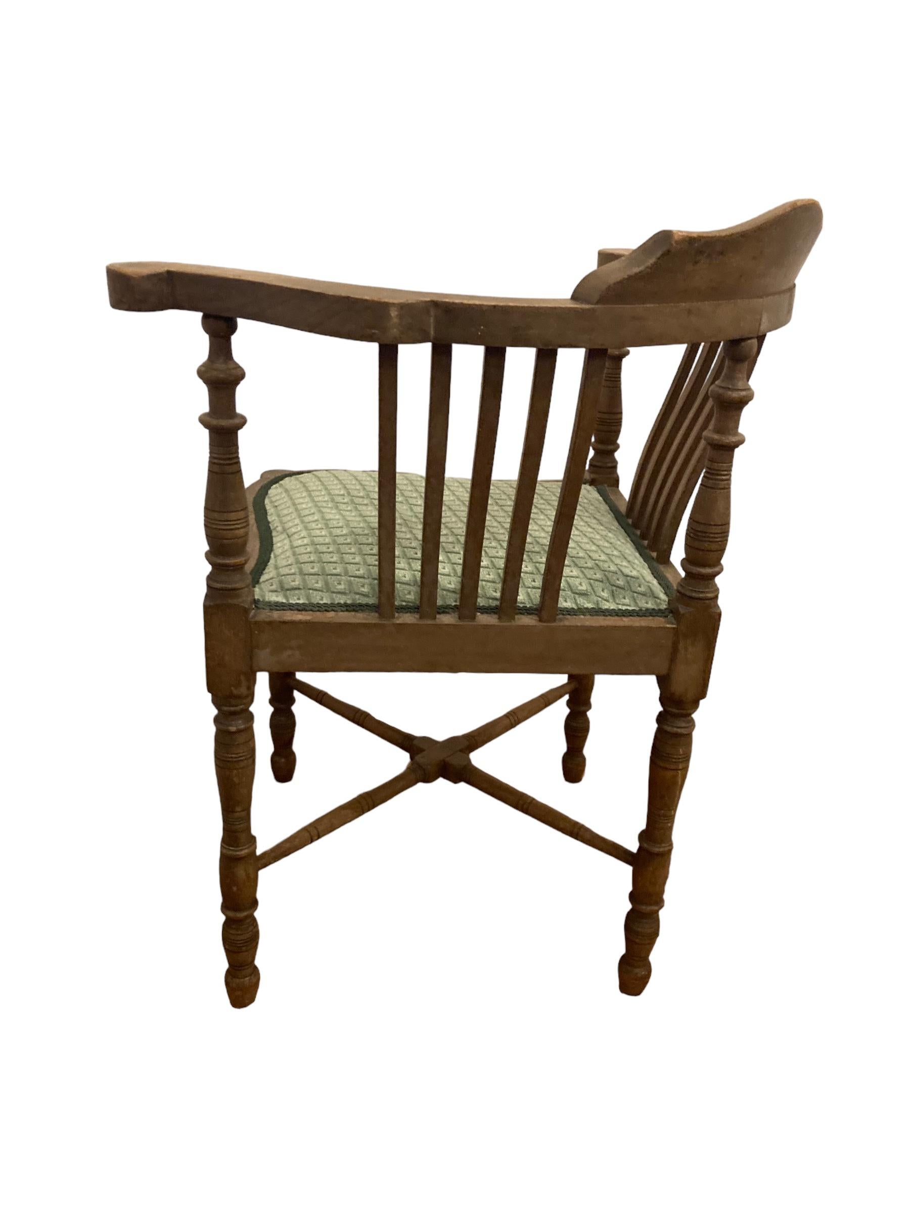 Edwardian Inlaid Mahogany Corner Chair In Good Condition In Bishop's Stortford, GB