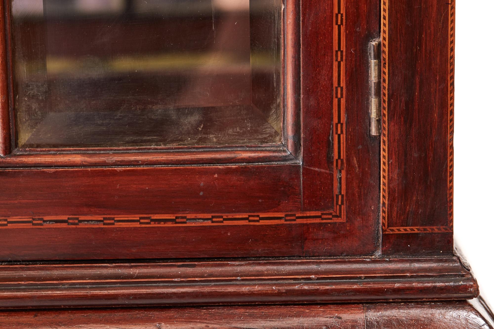 Edwardian Inlaid Mahogany Display Cabinet by Maple & Co For Sale 1