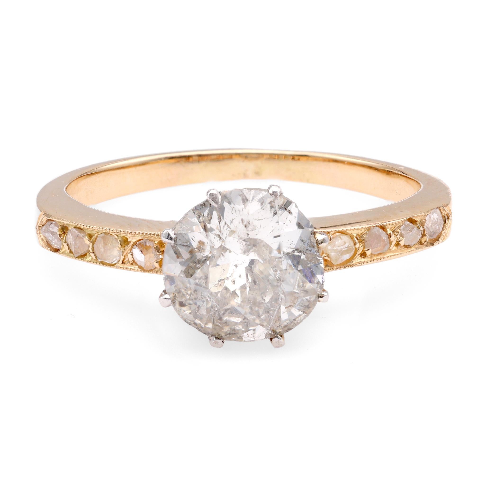Édouardien Bague de fiançailles d'inspiration édouardienne en or jaune et blanc 18 carats avec diamants de 1,24 carat en vente