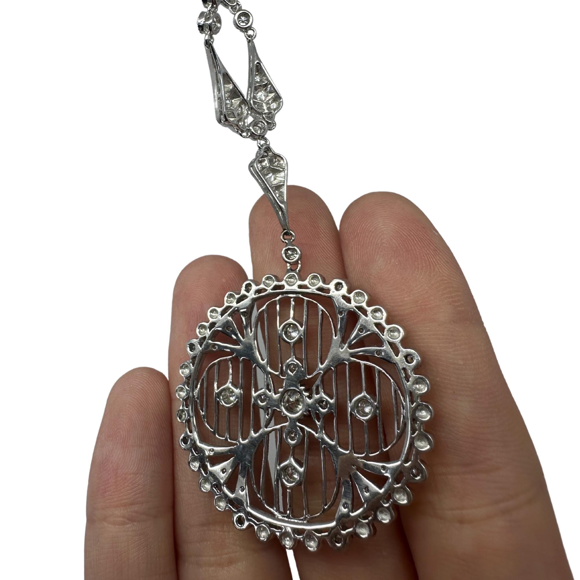 Collana con ciondolo in filigrana di diamanti e perle in oro bianco 18k di ispirazione edoardiana in vendita 4