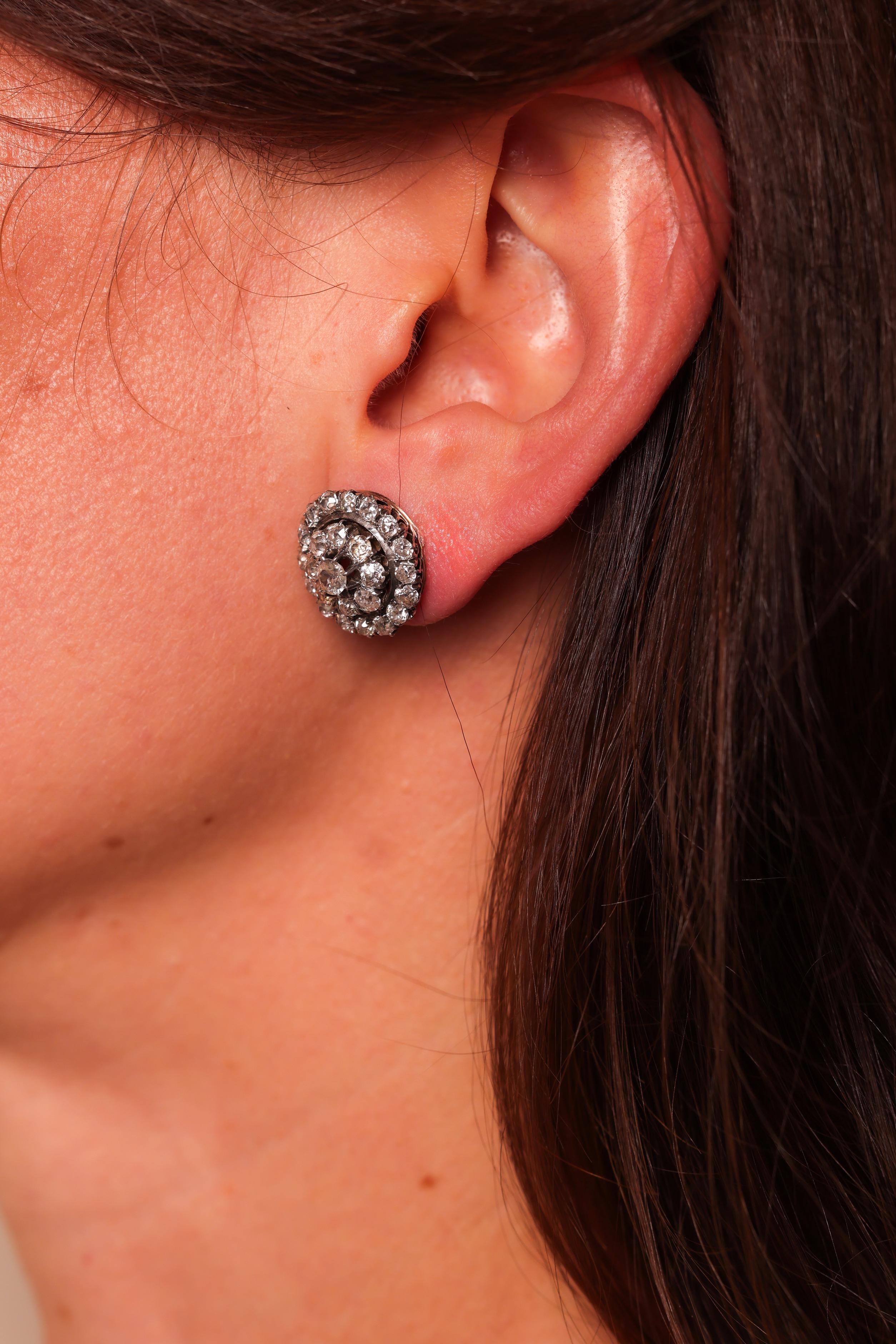 Edwardian Inspired Old Mine Diamond 18K Yellow Gold Cluster Earrings In Excellent Condition For Sale In Beverly Hills, CA