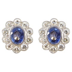 Edwardianisch inspirierte Saphir- und Diamant-Cluster-Ohrringe aus 18 Karat Gold