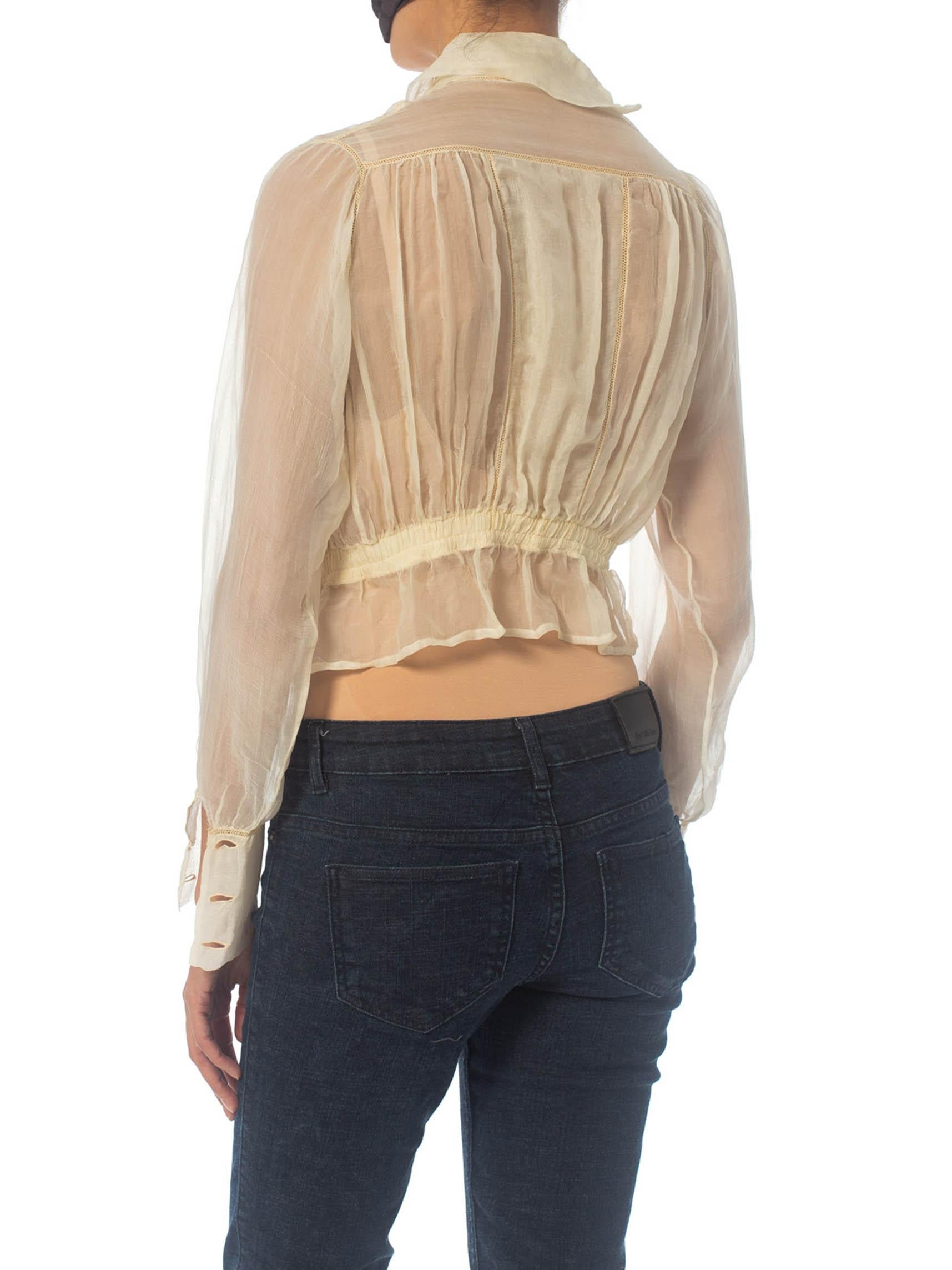 Blusa Eduardiana de Alta Costura de Seda Ligera Marfil con Nácar Pero en venta 2