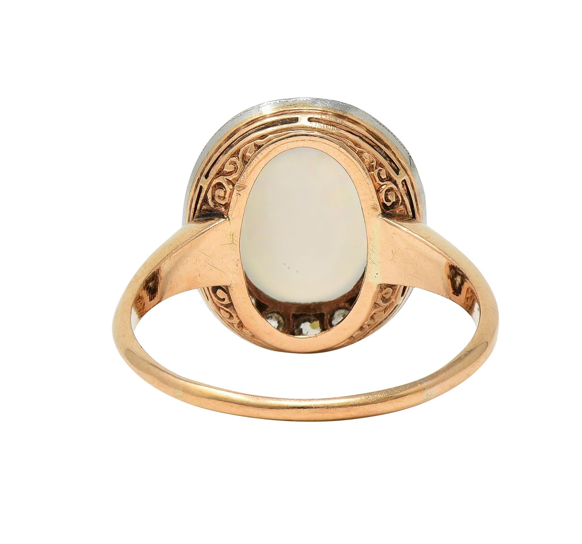 Taille cabochon Bague Edwardienne Jelly Opal Diamond Platinum 18 Karat Rose Gold Antique Halo Ring en vente