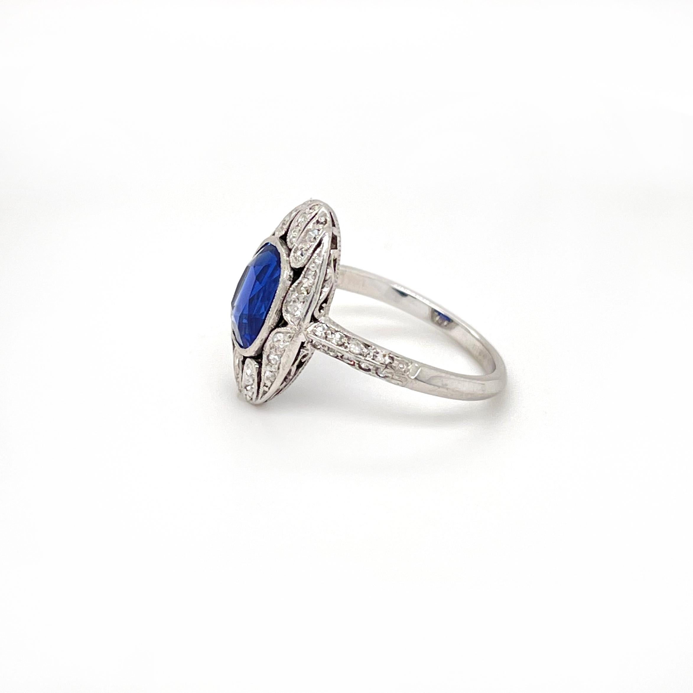 Women's or Men's Edwardian Kashmir Sapphire 2.56ct 'SSEF Certified' and Diamond Ring, ca. 1910s