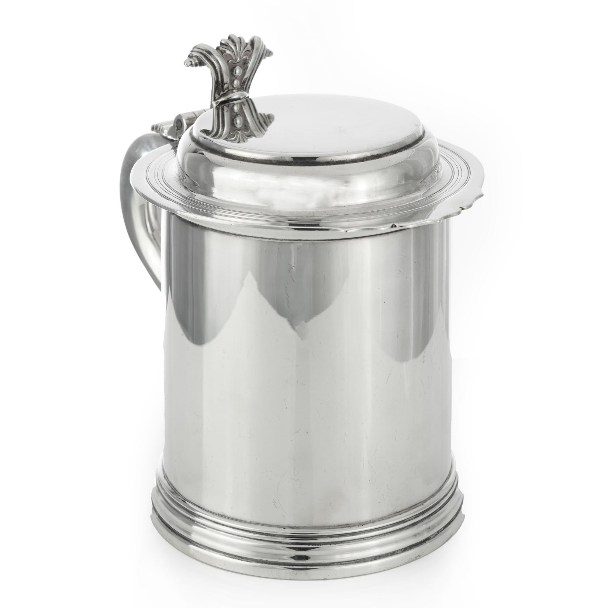 Edwardian Large and Heavy Sterling Silver Tankard In Good Condition For Sale In Braintree, GB