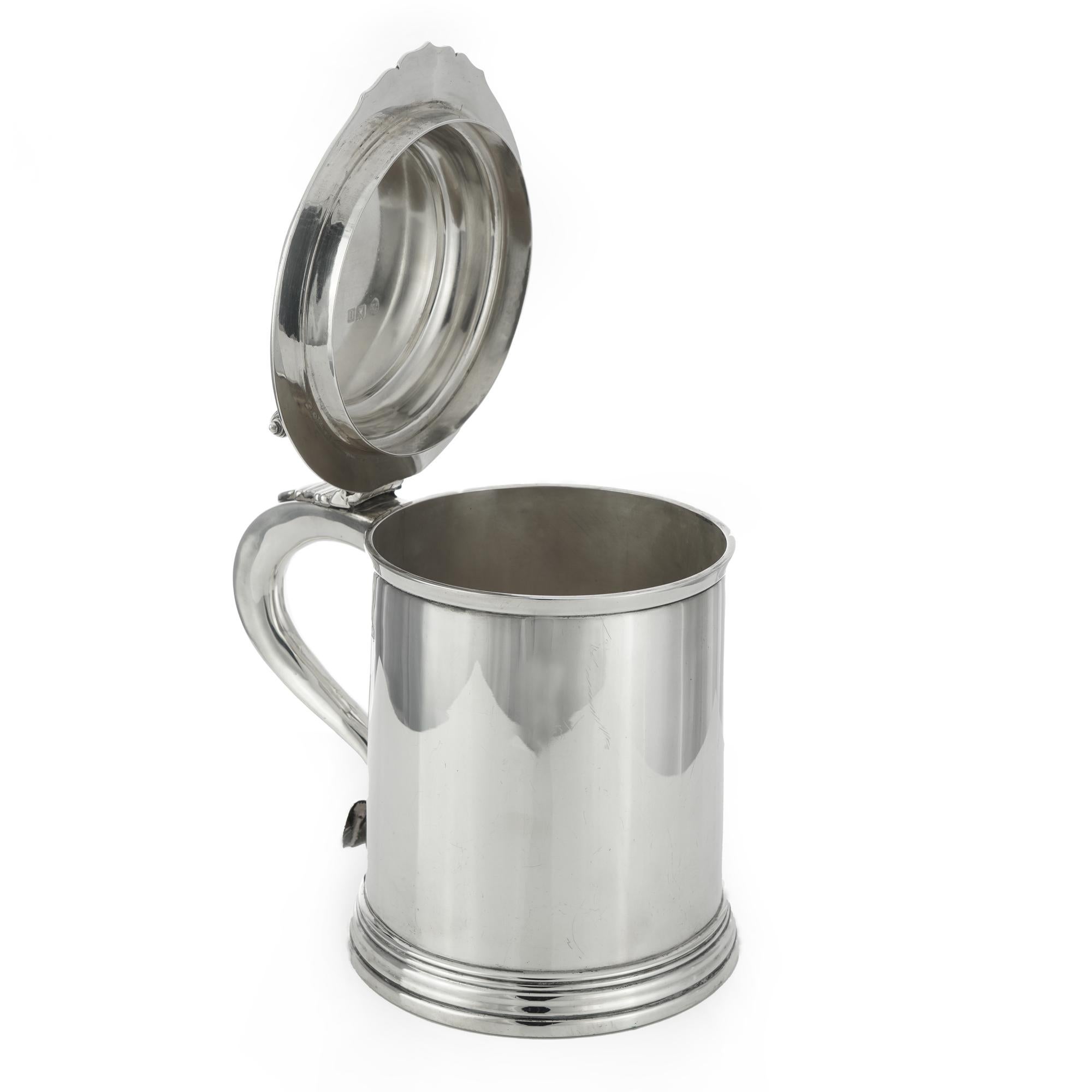 Early 20th Century Edwardian Large and Heavy Sterling Silver Tankard For Sale