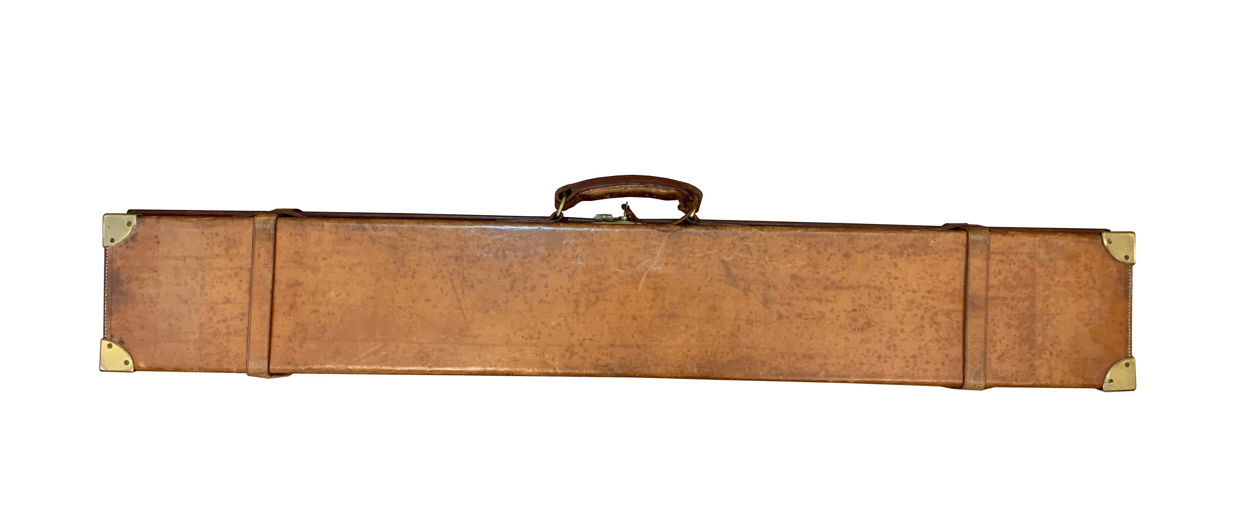 Early 20th Century Edwardian Leather over Oak Rifle or Hunting Gun Case Irish Guards For Sale