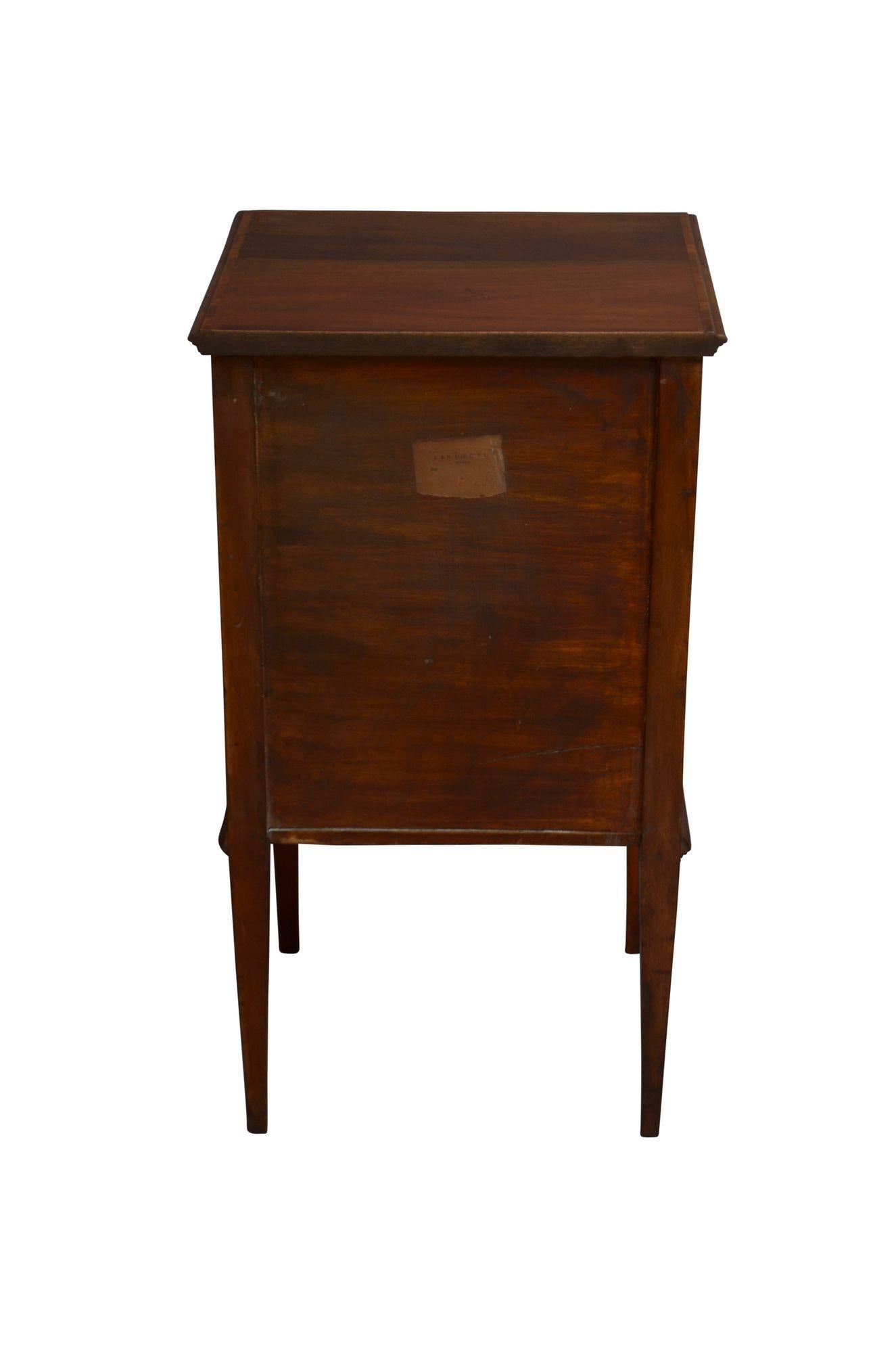 Edwardian Mahogany and Inlaid Bedside Cabinet For Sale 4