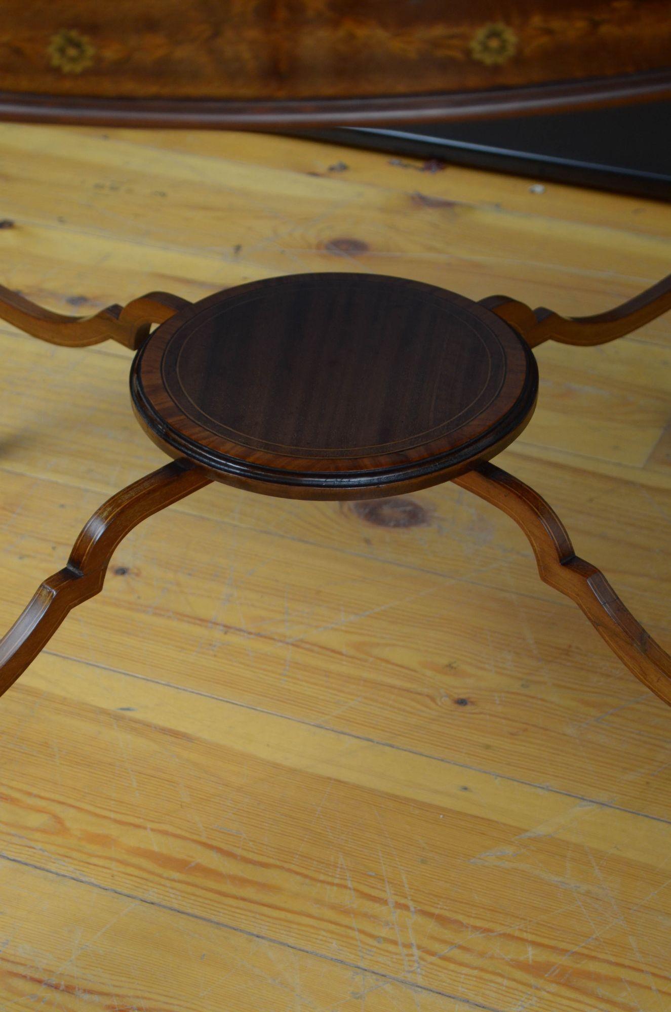 Edwardian Mahogany and Inlaid Centre Table For Sale 12