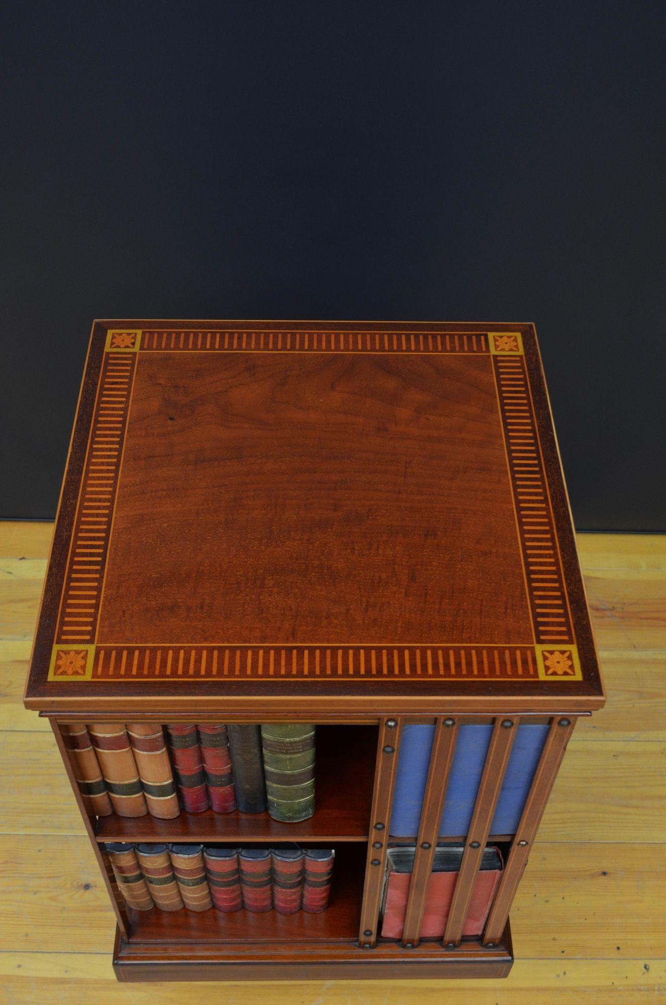 Edwardian Mahogany and Inlaid Revolving Bookcase In Good Condition In Whaley Bridge, GB
