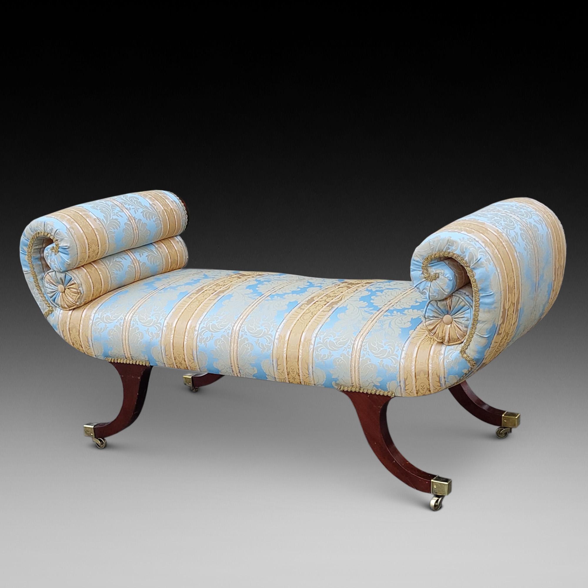 Edwardian Mahogany and Inlaid Window Seat en venta 1