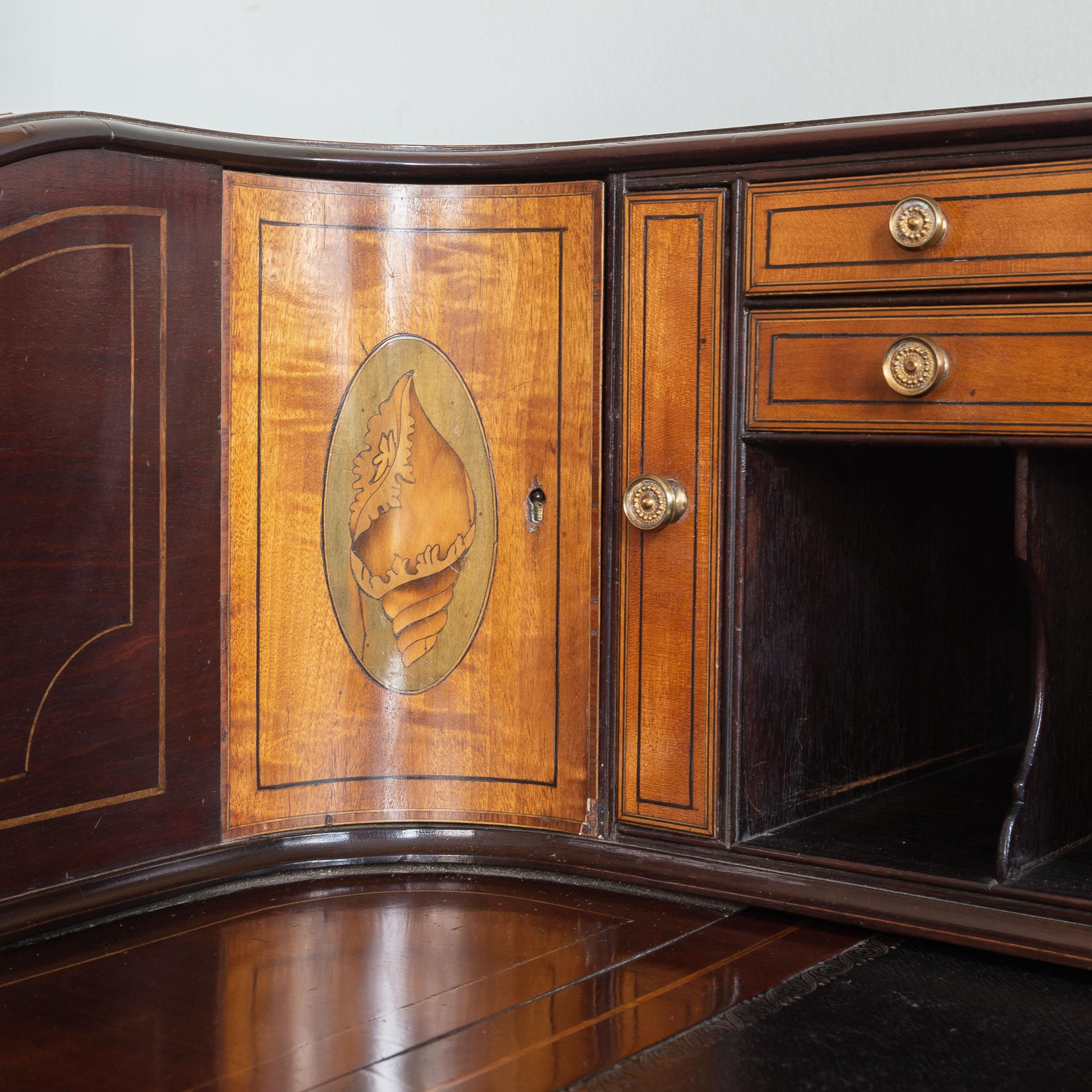 Carlton House-Schreibtisch aus edwardianischem Mahagoni und Seidenholz im Angebot 4