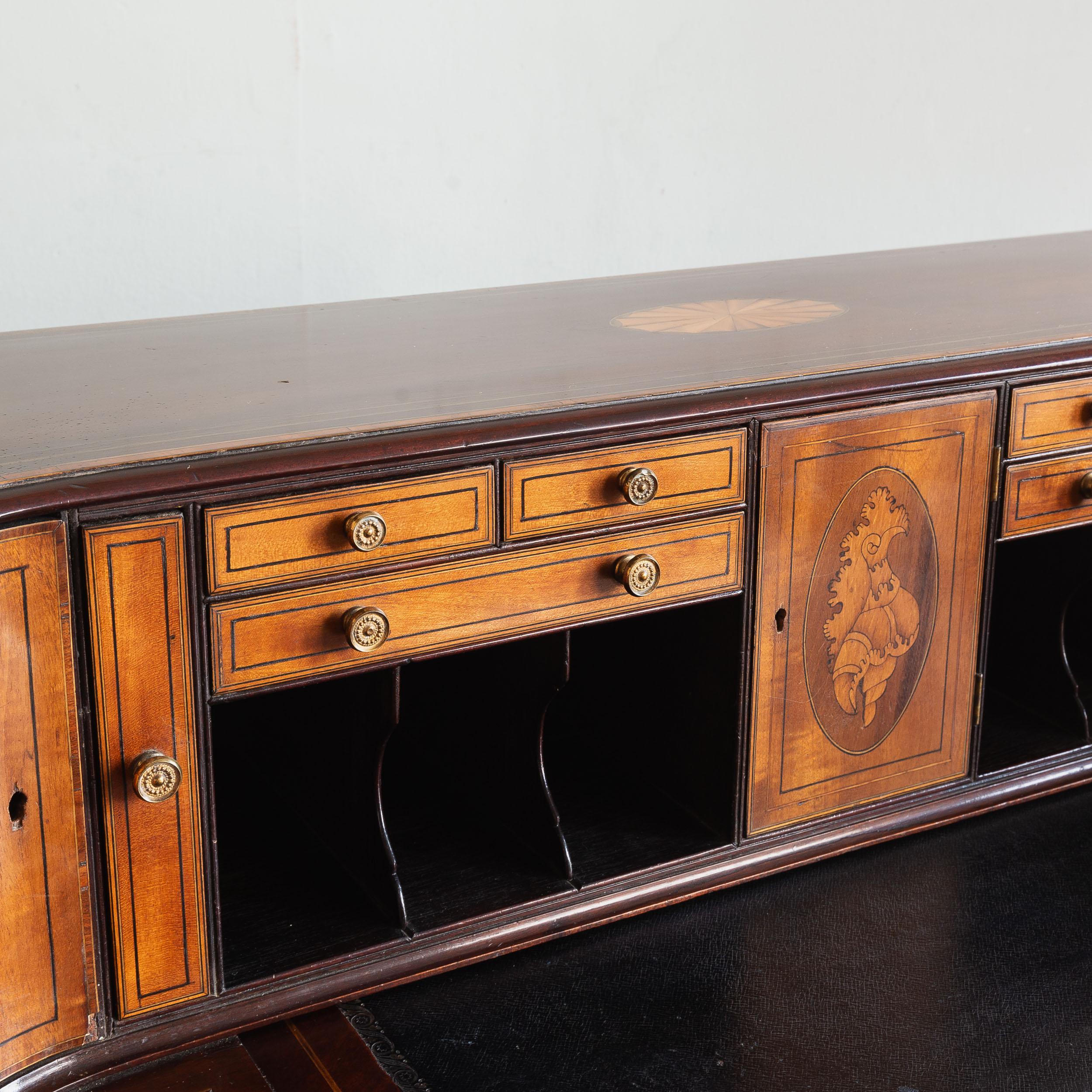 Carlton House-Schreibtisch aus edwardianischem Mahagoni und Seidenholz im Angebot 14