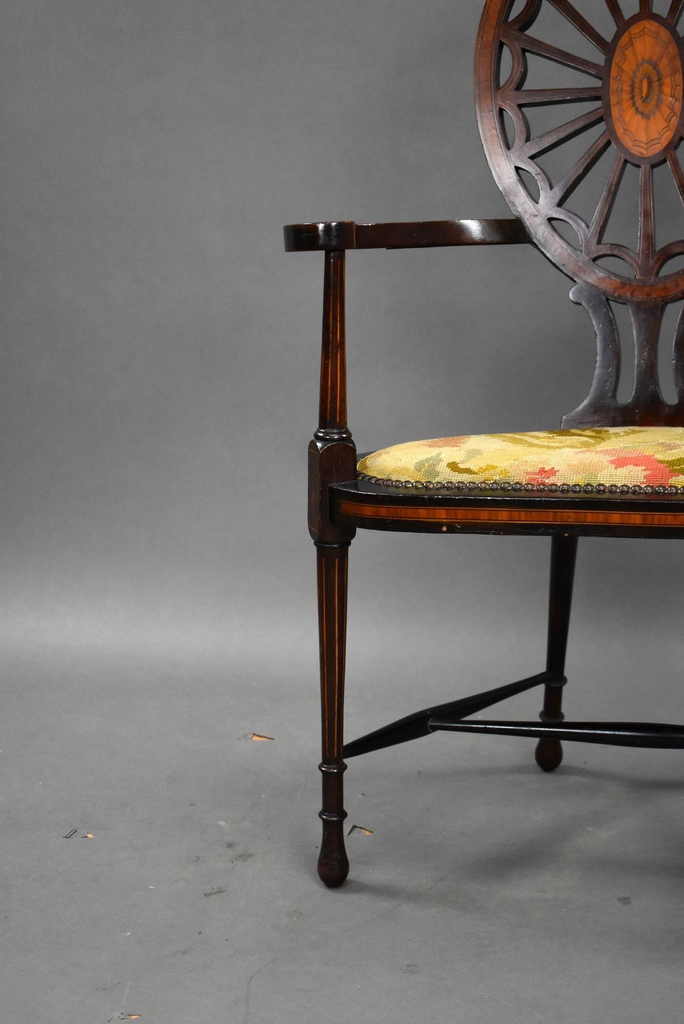 Européen Edwardian Mahogany Armchair en vente