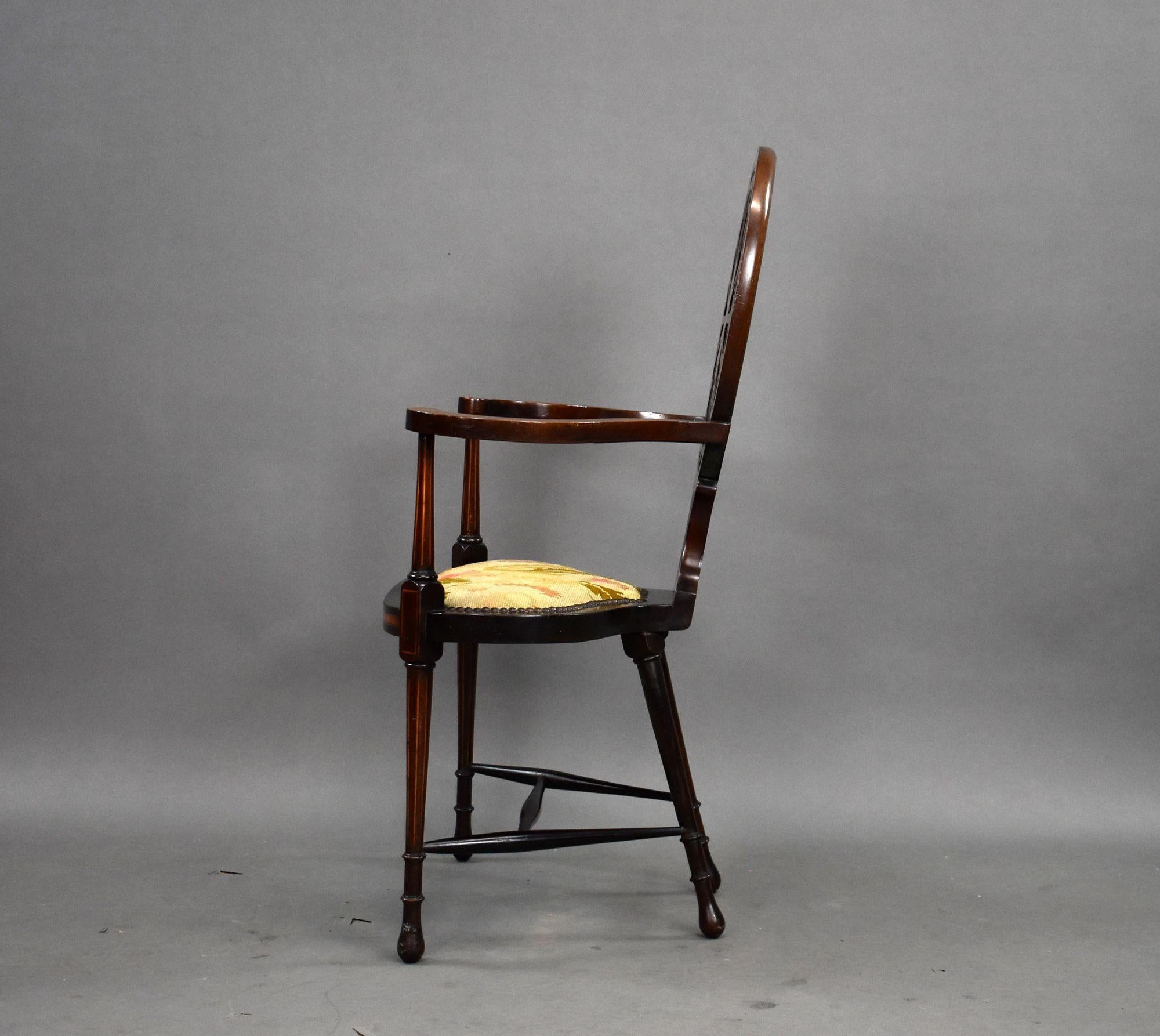 Acajou Edwardian Mahogany Armchair en vente