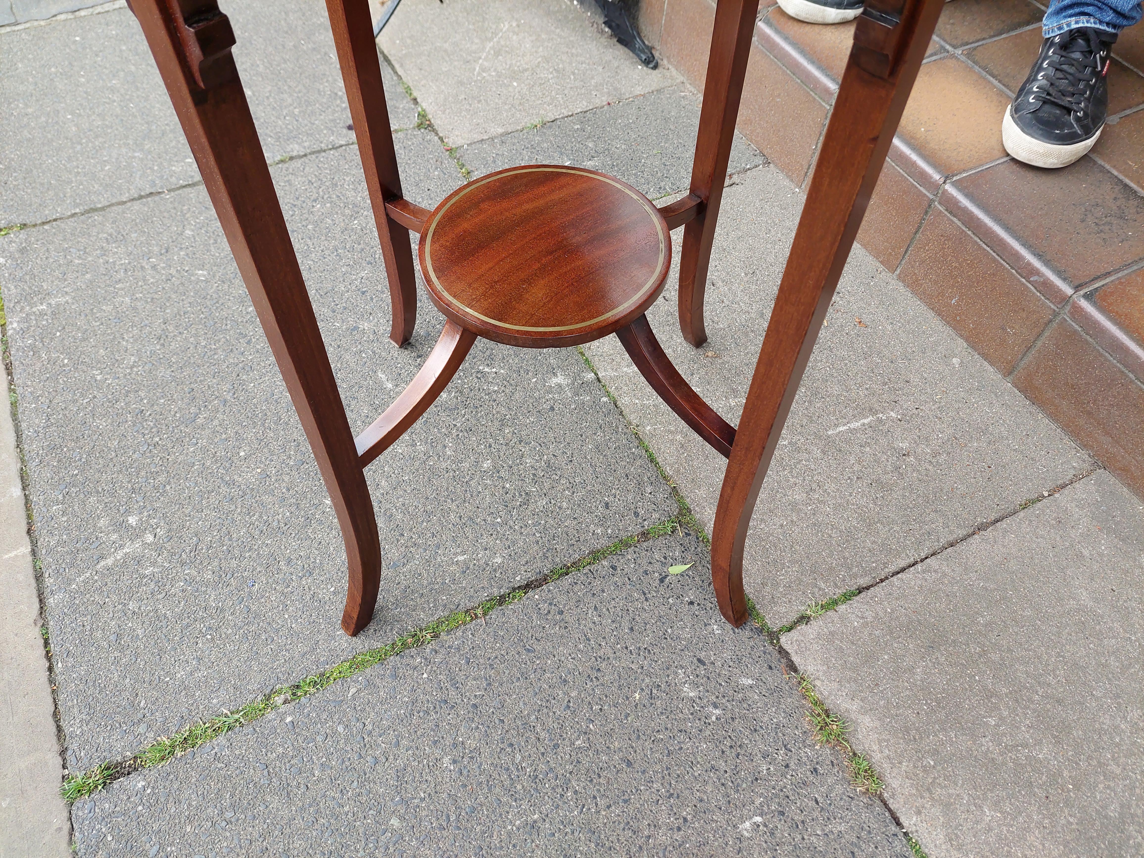 Edwardian Mahogany Art Nouveau Inlaid Occasional Table In Good Condition For Sale In Altrincham, GB