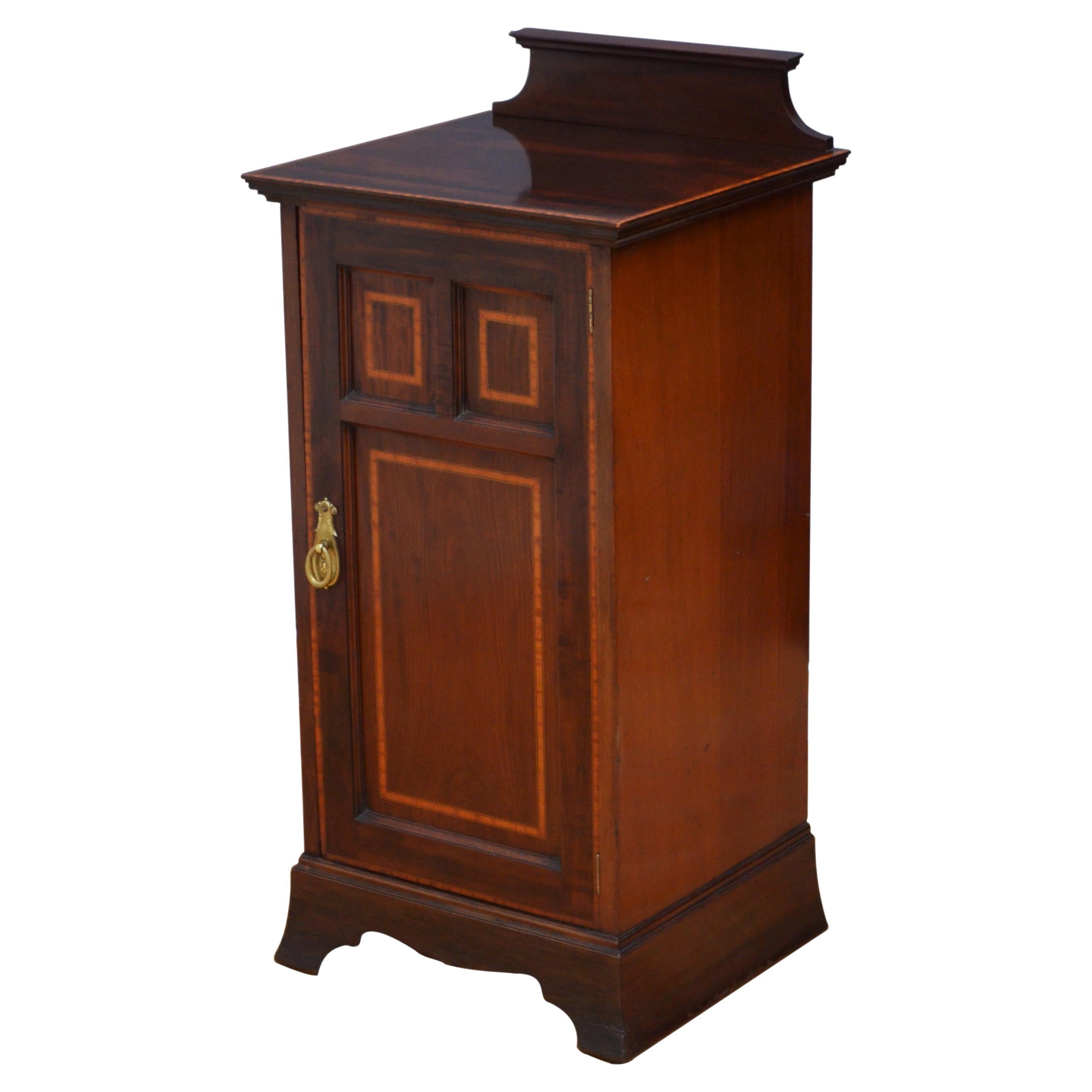 Edwardian Mahogany Bedside Matttroy