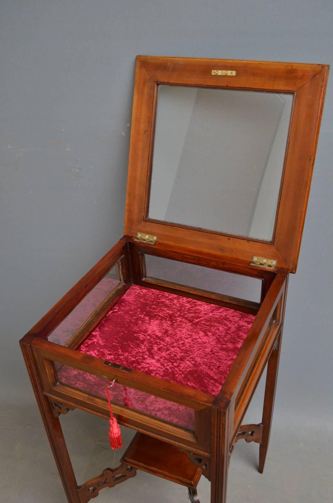 European Edwardian Mahogany Bijouterie Table