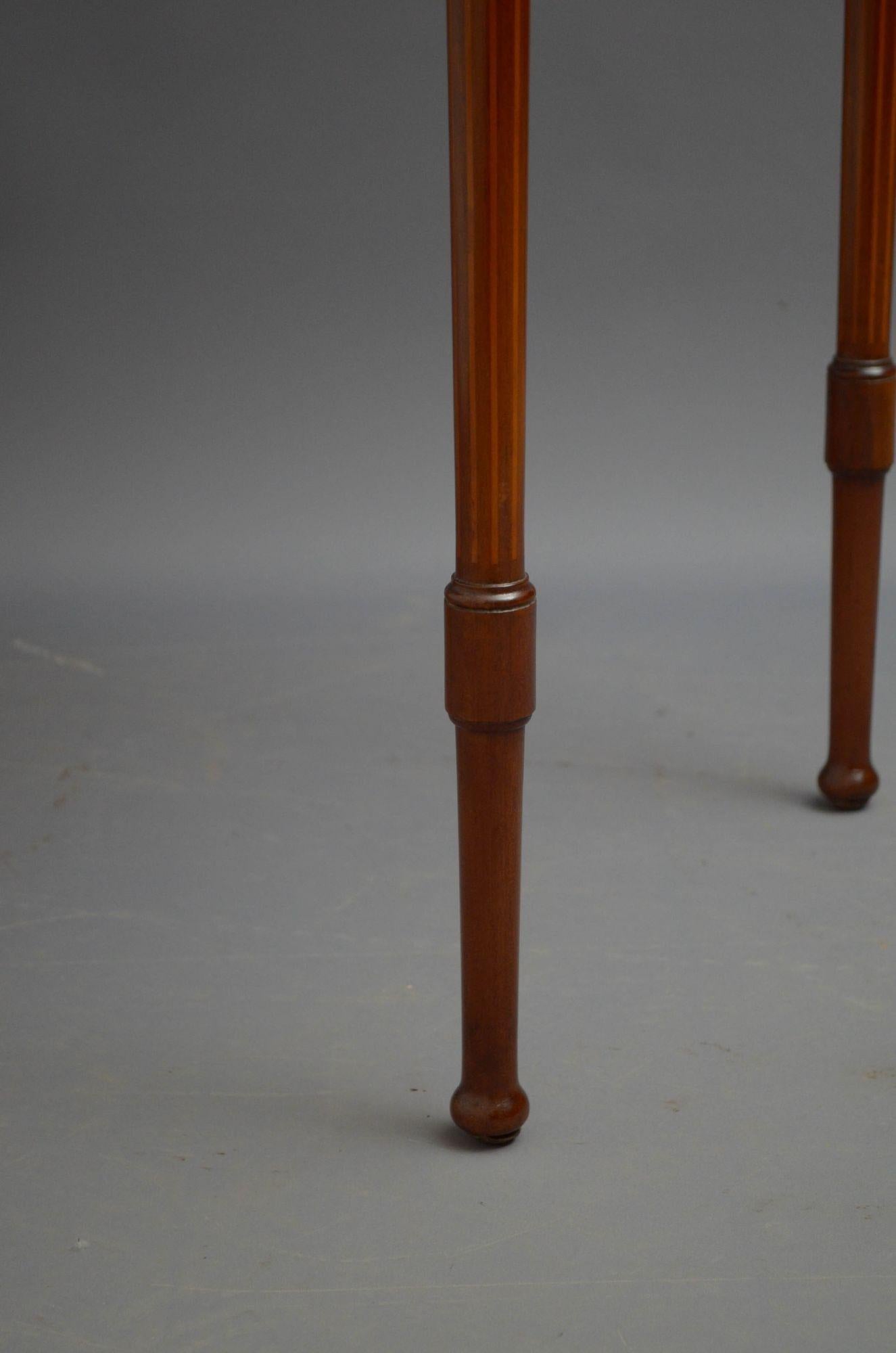 Edwardian Mahogany Bijouterie Table For Sale 3