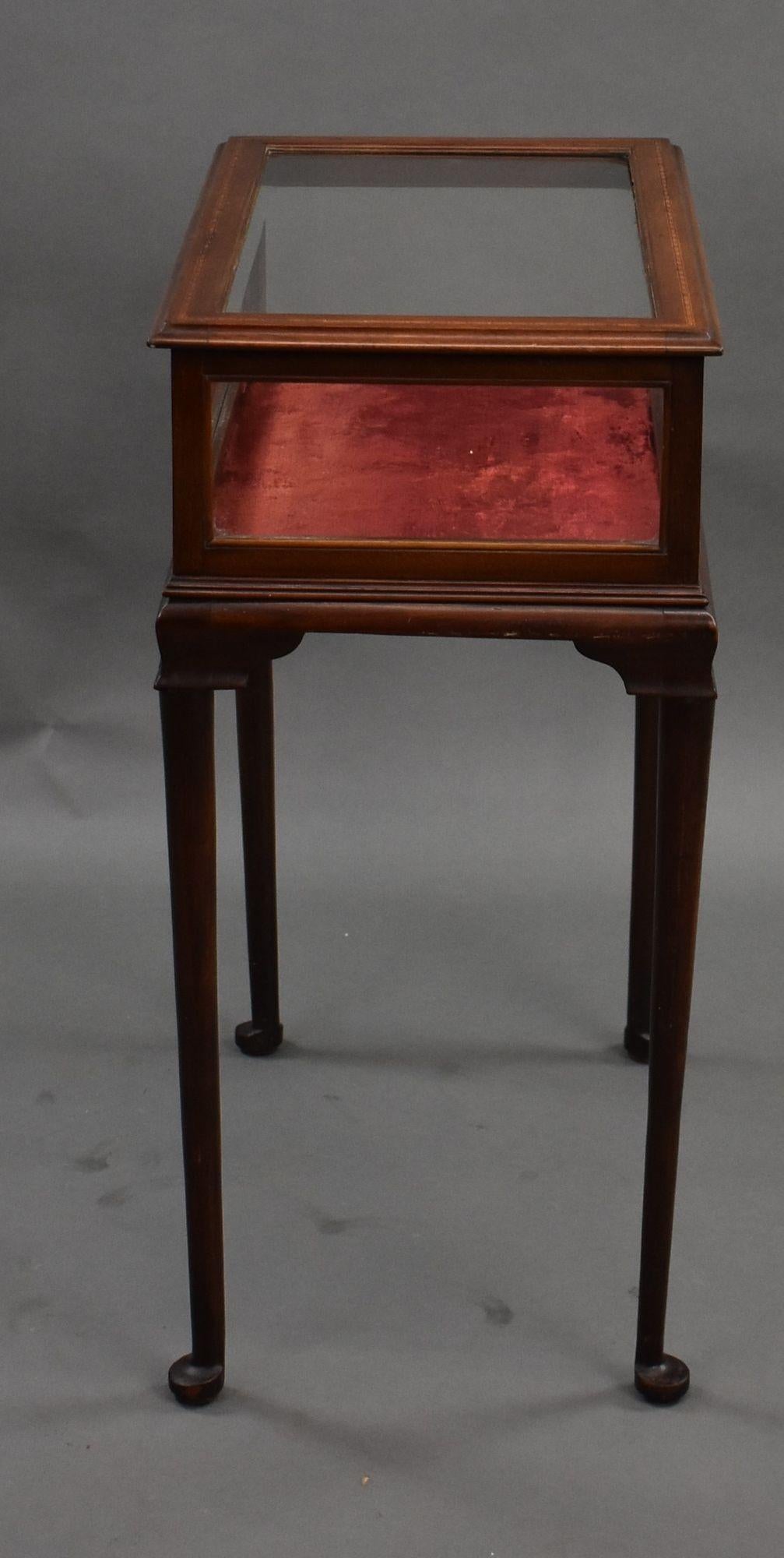Edwardian Mahogany Bijouterie/Treasure Table In Good Condition In Chelmsford, Essex