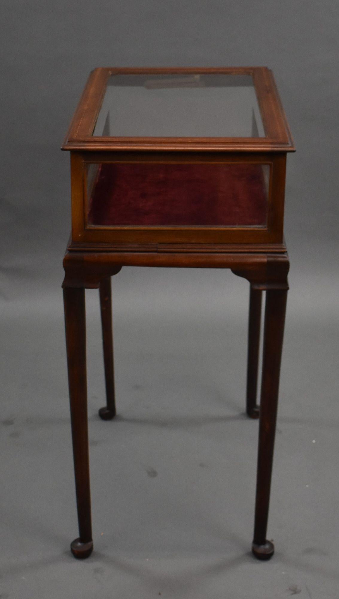 Edwardian Mahogany Bijouterie/Treasure Table 1