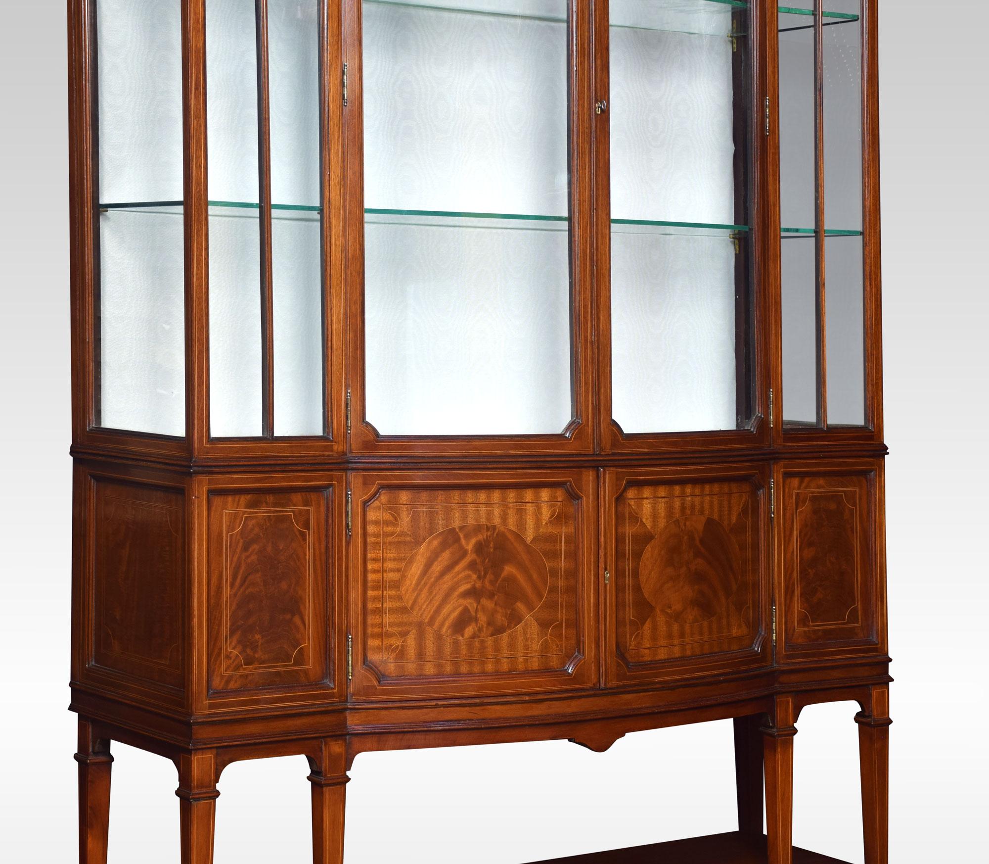 Edwardian Mahogany Bow Front Display Cabinet In Good Condition In Cheshire, GB