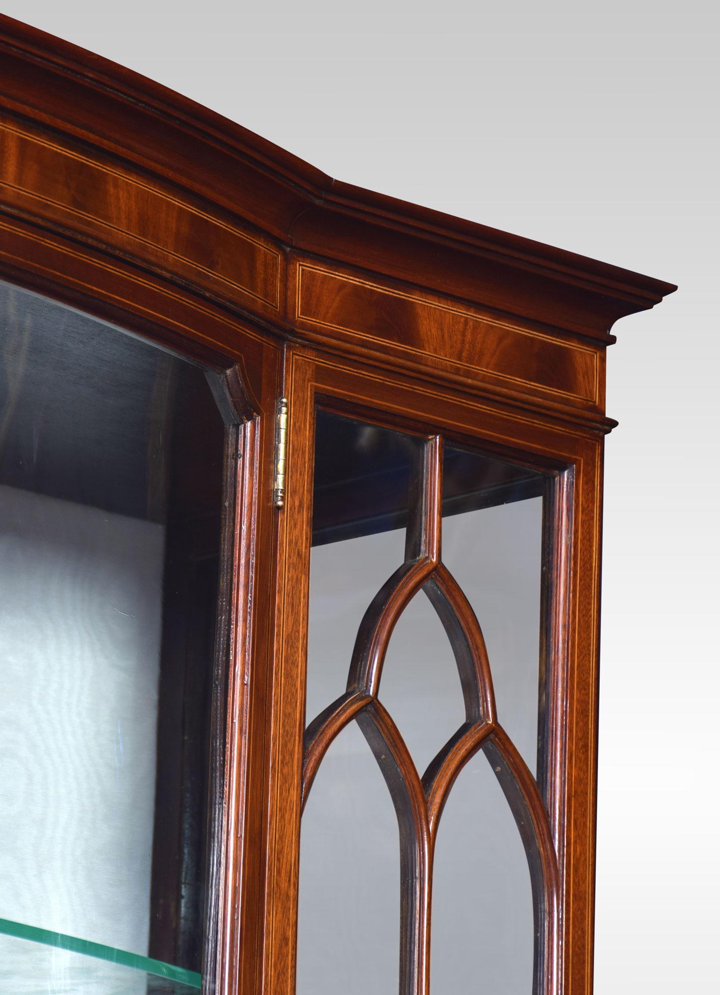 Edwardian Mahogany Bow Front Display Cabinet 3