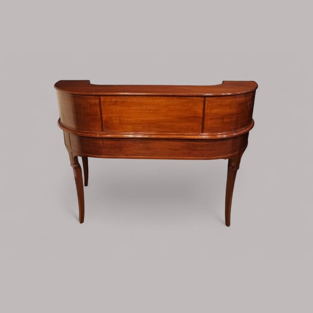 Edwardian mahogany Carlton House desk For Sale 4