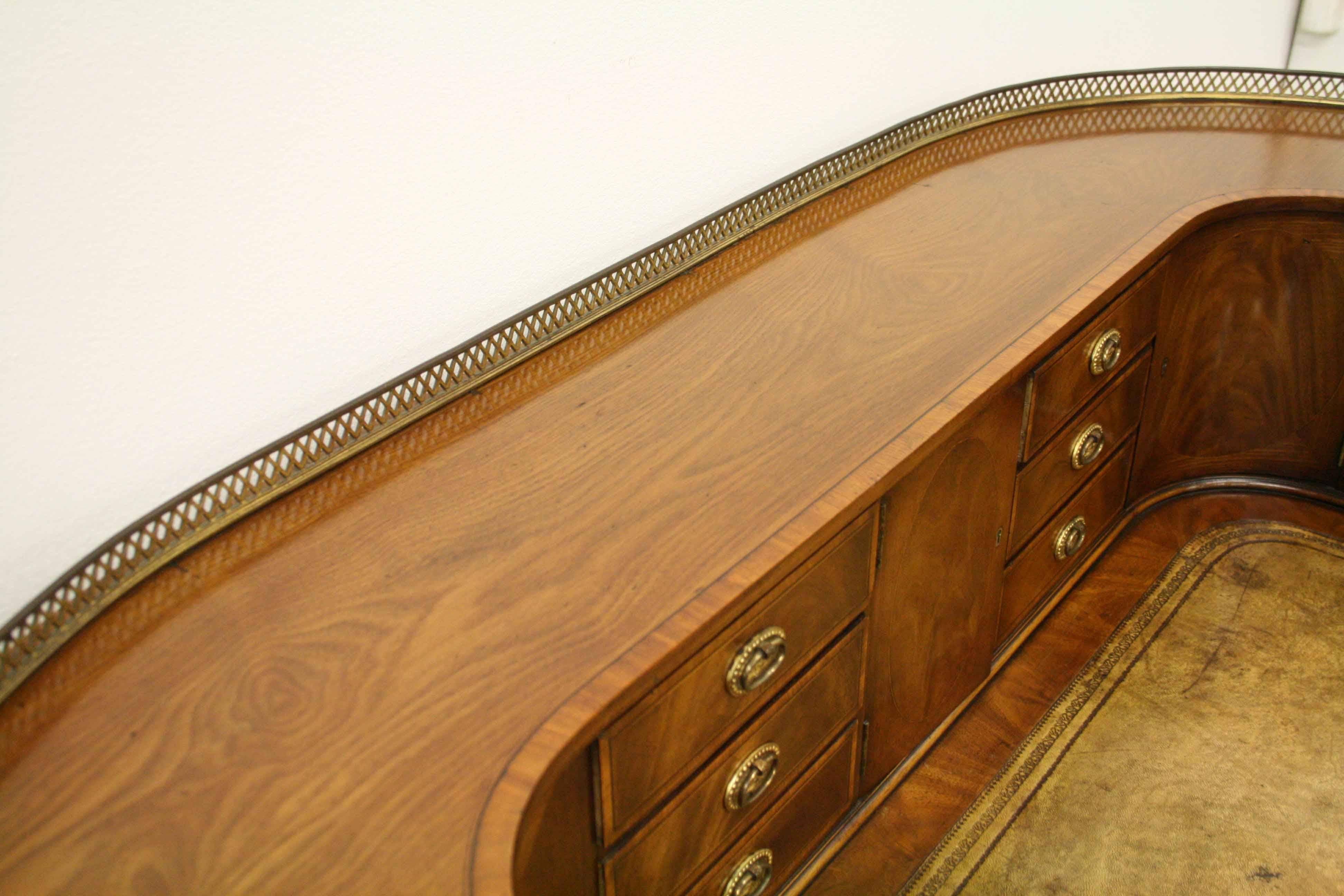 Edwardian Mahogany Carlton House Desk 2
