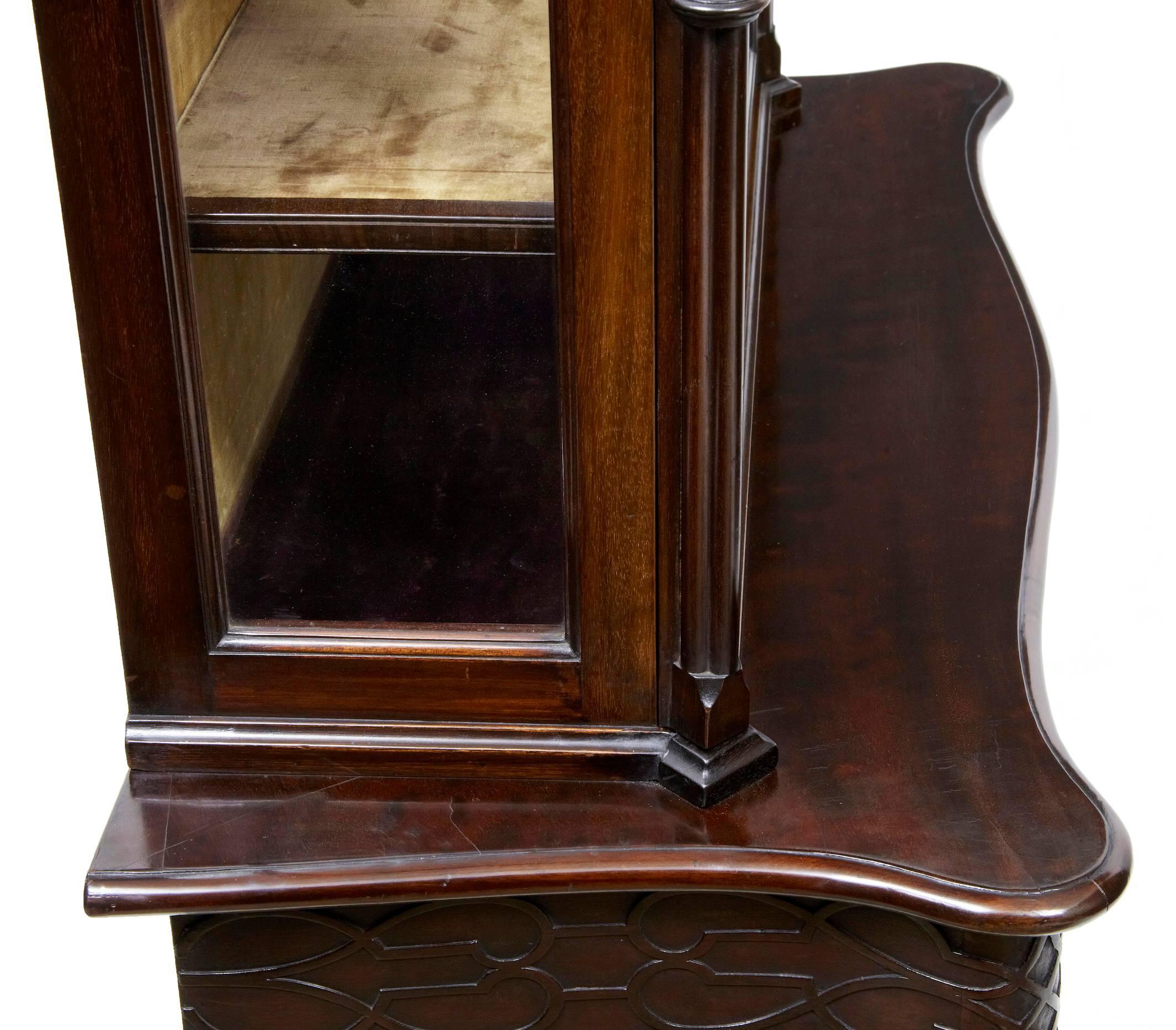 20th Century Edwardian Mahogany Carved Chinese Chippendale Style Display Cabinet