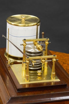 Edwardianischer Barograph im Mahagonigehäuse von Negretti & Zambra:: London