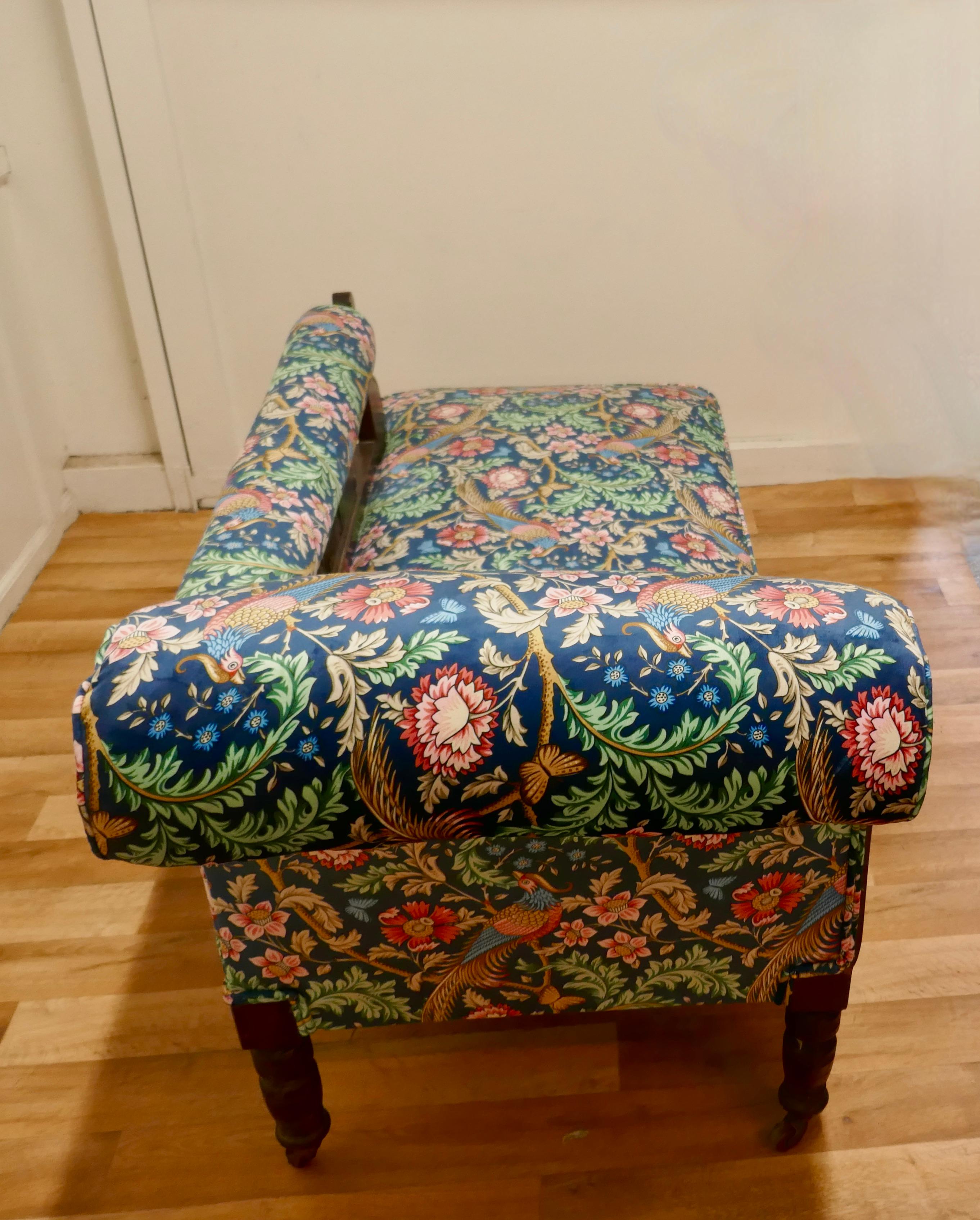 Chaise longue édouardienne en acajou, tissu William Morris 1
