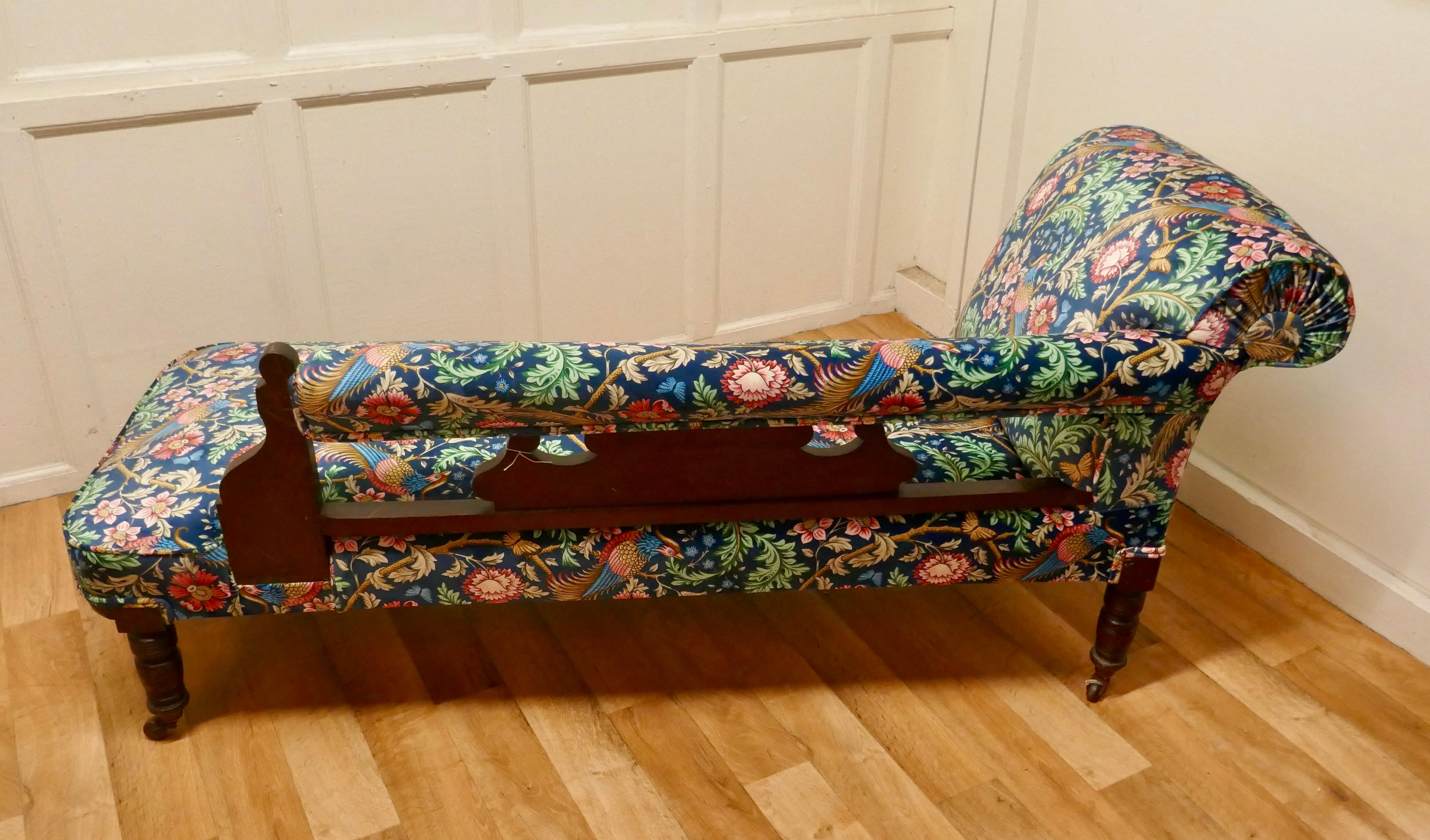 Chaise longue édouardienne en acajou, tissu William Morris 3