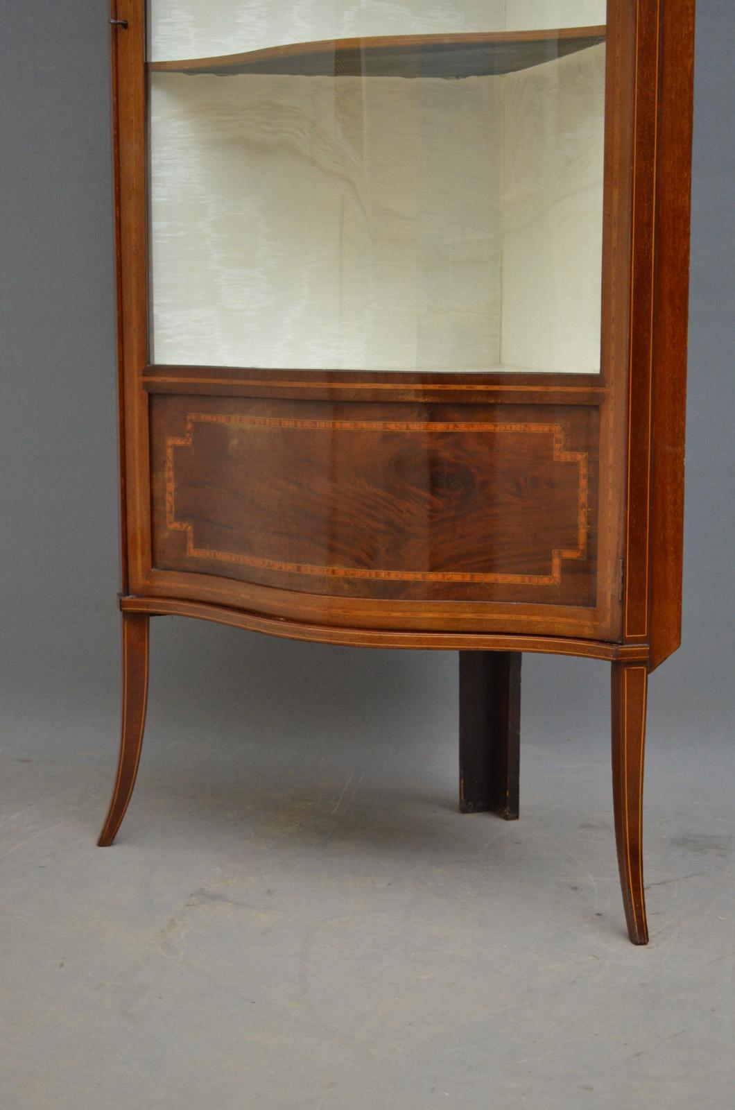 Early 20th Century Edwardian Mahogany Corner Display Cabinet