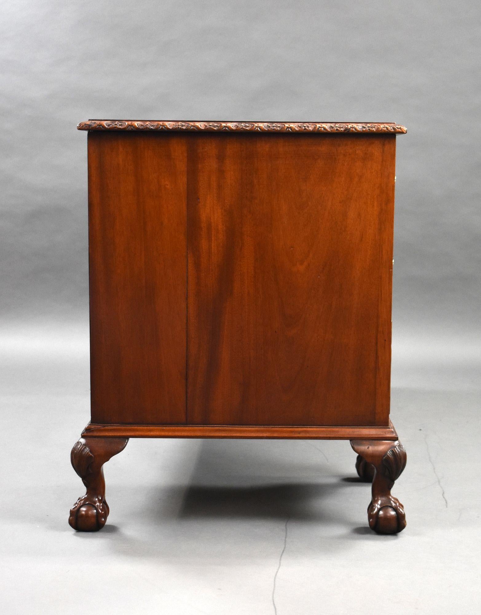 Edwardian Mahogany Desk In Good Condition In Chelmsford, Essex
