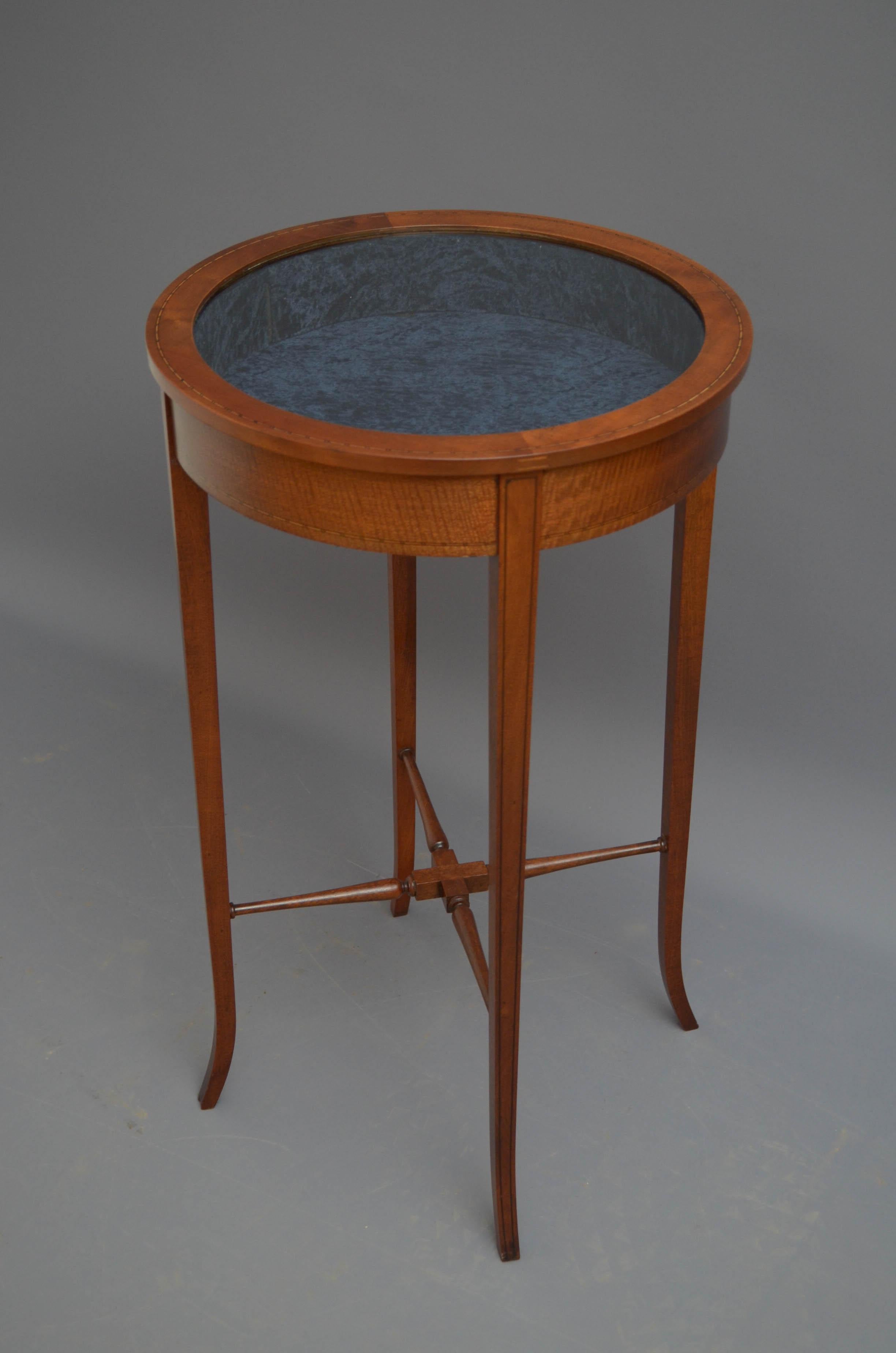 Edwardian Mahogany Display Table For Sale 4