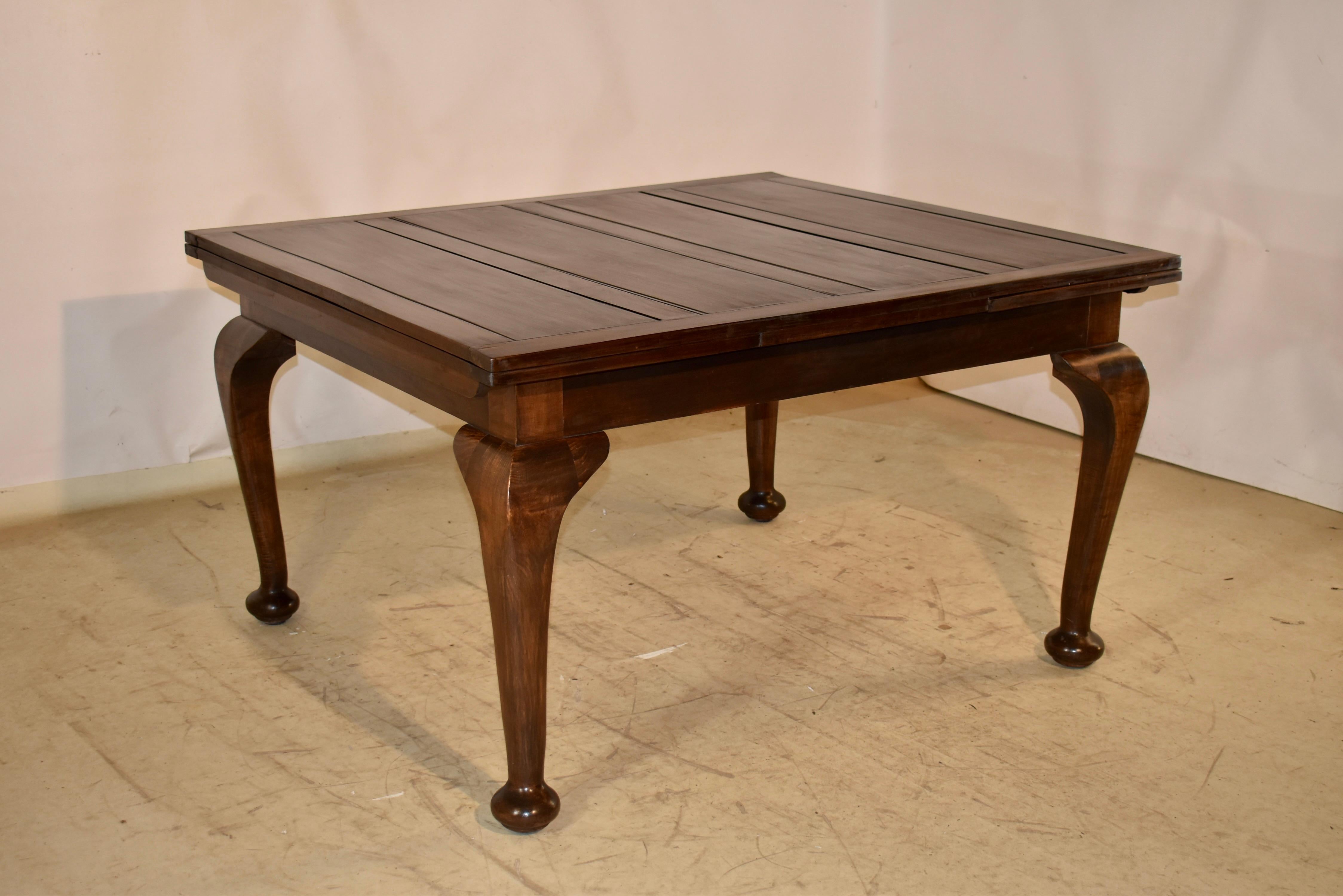 English Edwardian Mahogany Draw Leaf Table, Circa 1900 For Sale