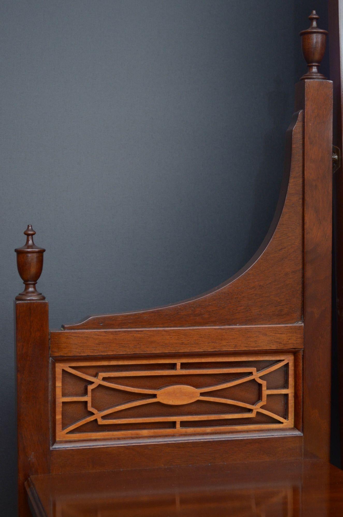 Edwardian Mahogany Dressing Table by Maple & Co For Sale 5