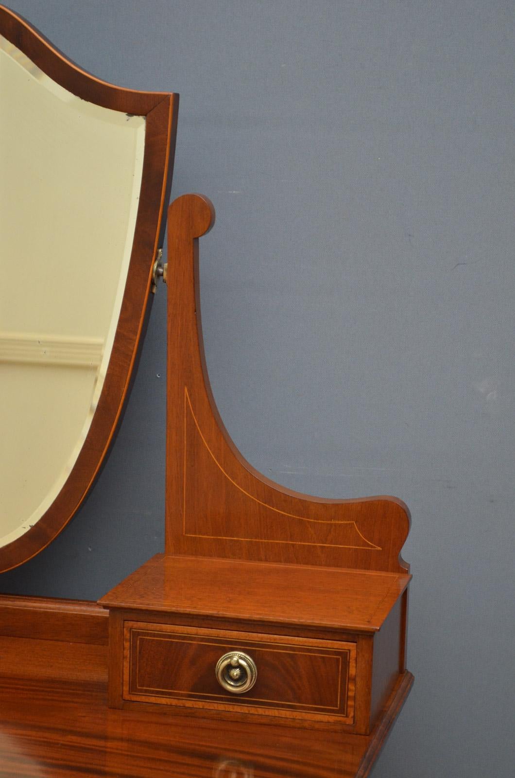 English Edwardian Mahogany Dressing Table