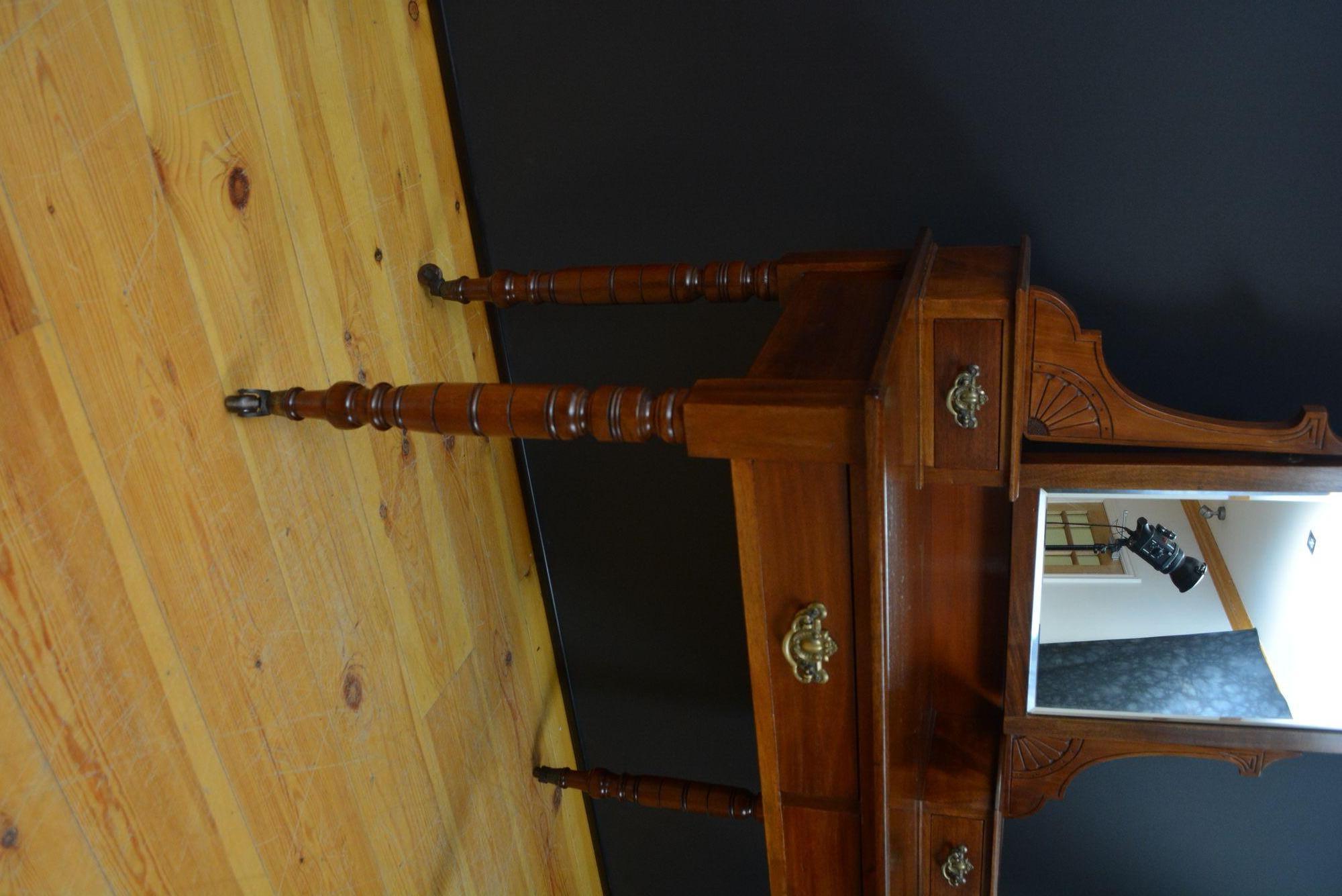 20th Century Edwardian Mahogany Dressing table For Sale