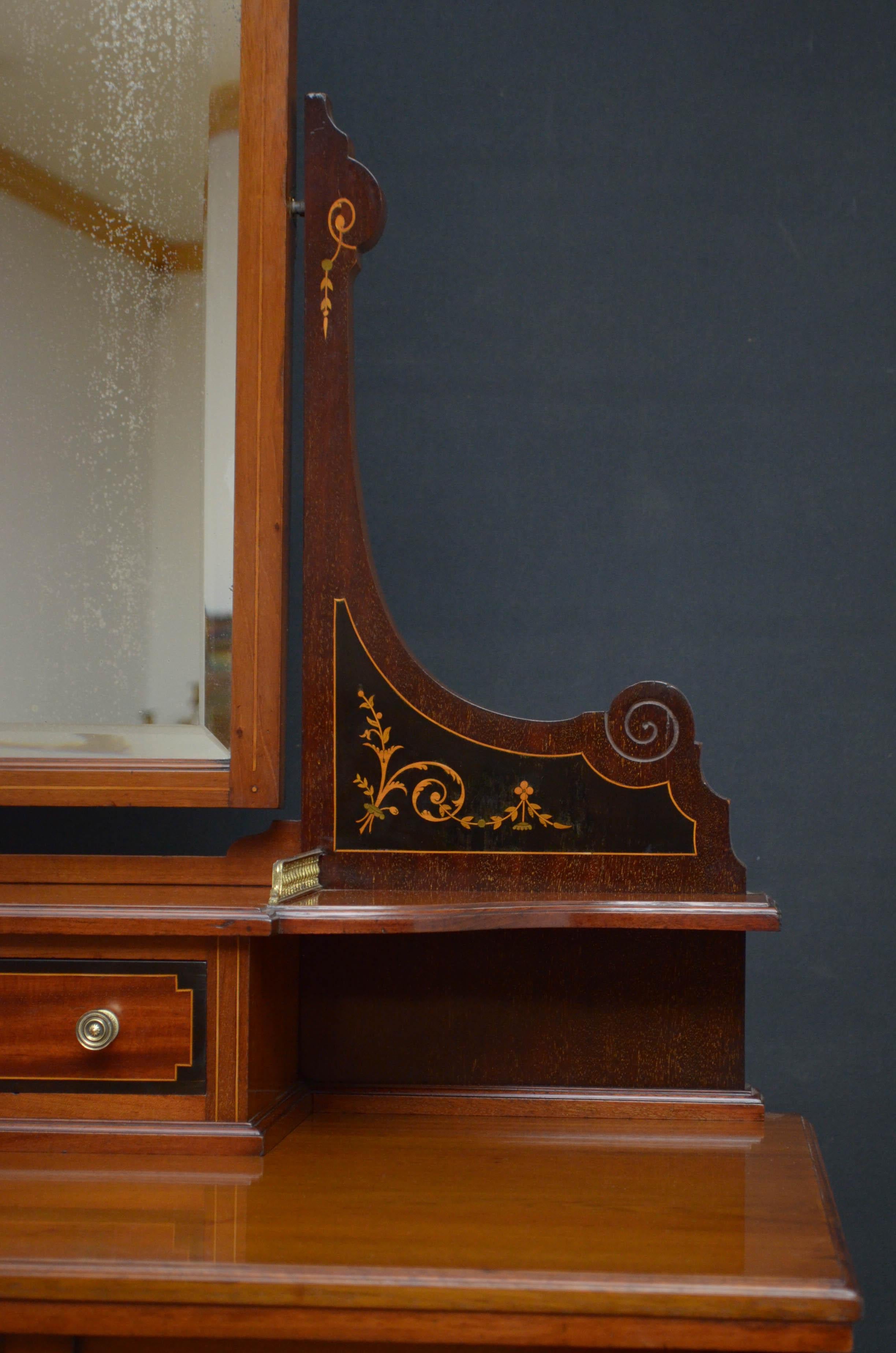Edwardian Mahogany Dressing Table In Good Condition For Sale In Whaley Bridge, GB