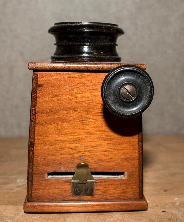 Edwardian Mahogany English Stereoscope or Old Photo Viewer For Sale at