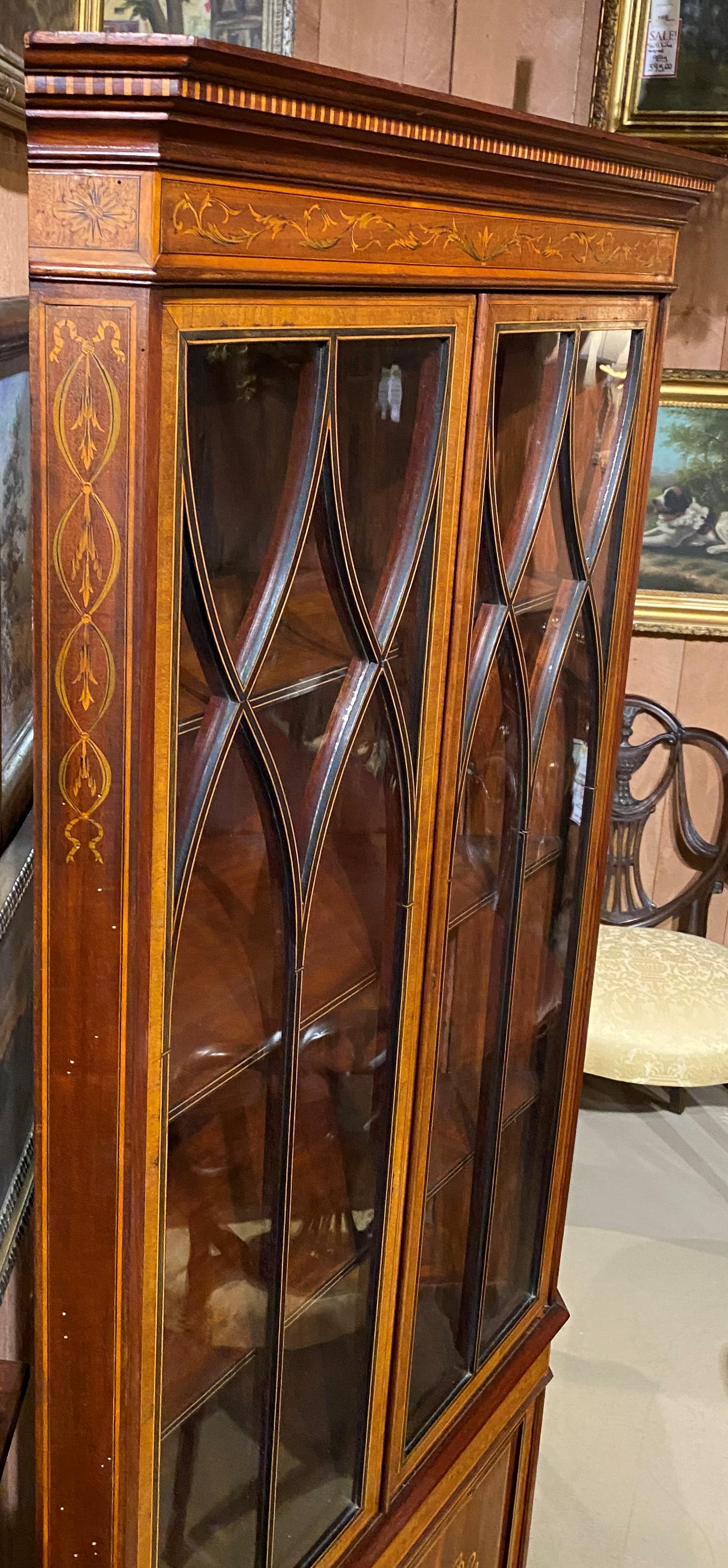 Edwardian Mahogany Glazed Door Corner Cupboard or Cabinet with Fine Inlay In Good Condition In Milford, NH