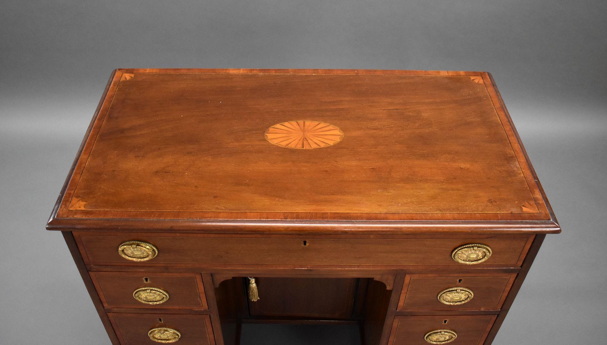20th Century Edwardian Mahogany Kneehole Desk For Sale